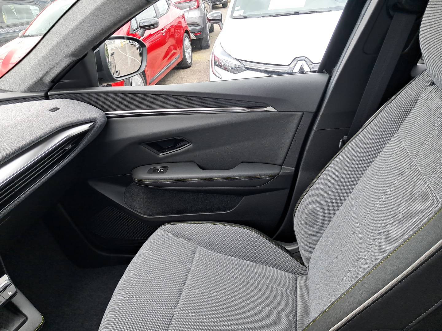 Vente en ligne Renault Scenic E-Tech Scenic E-Tech électrique 220 ch grande autonomie au prix de 49 740 €