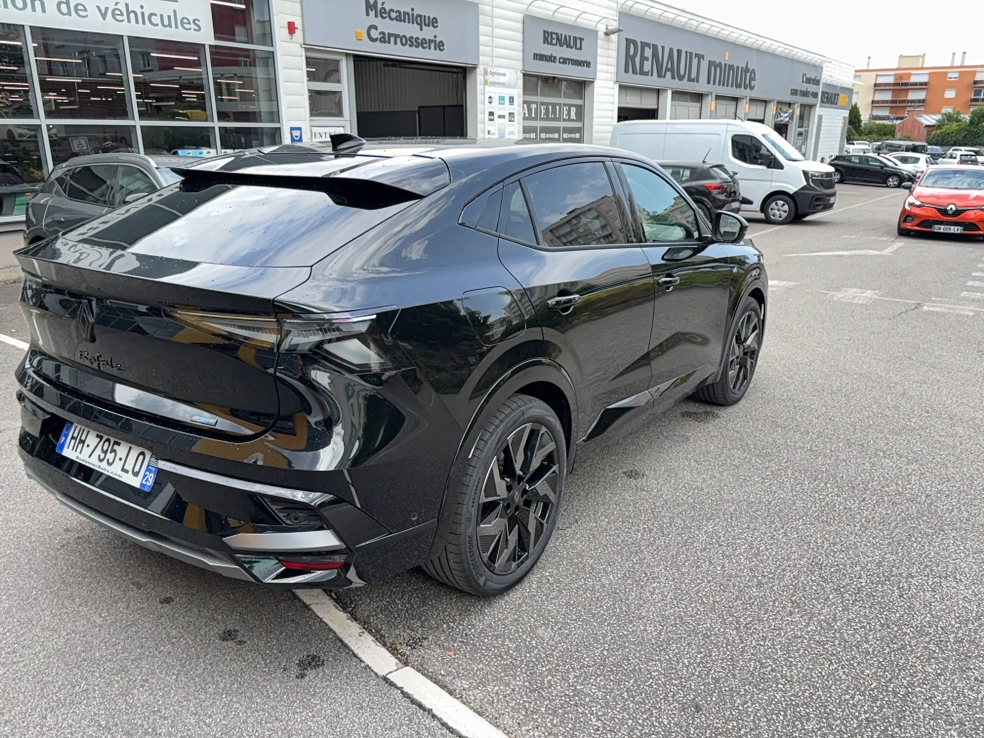 Vente en ligne Renault Rafale  E-Tech full hybrid 200 ch au prix de 49 490 €