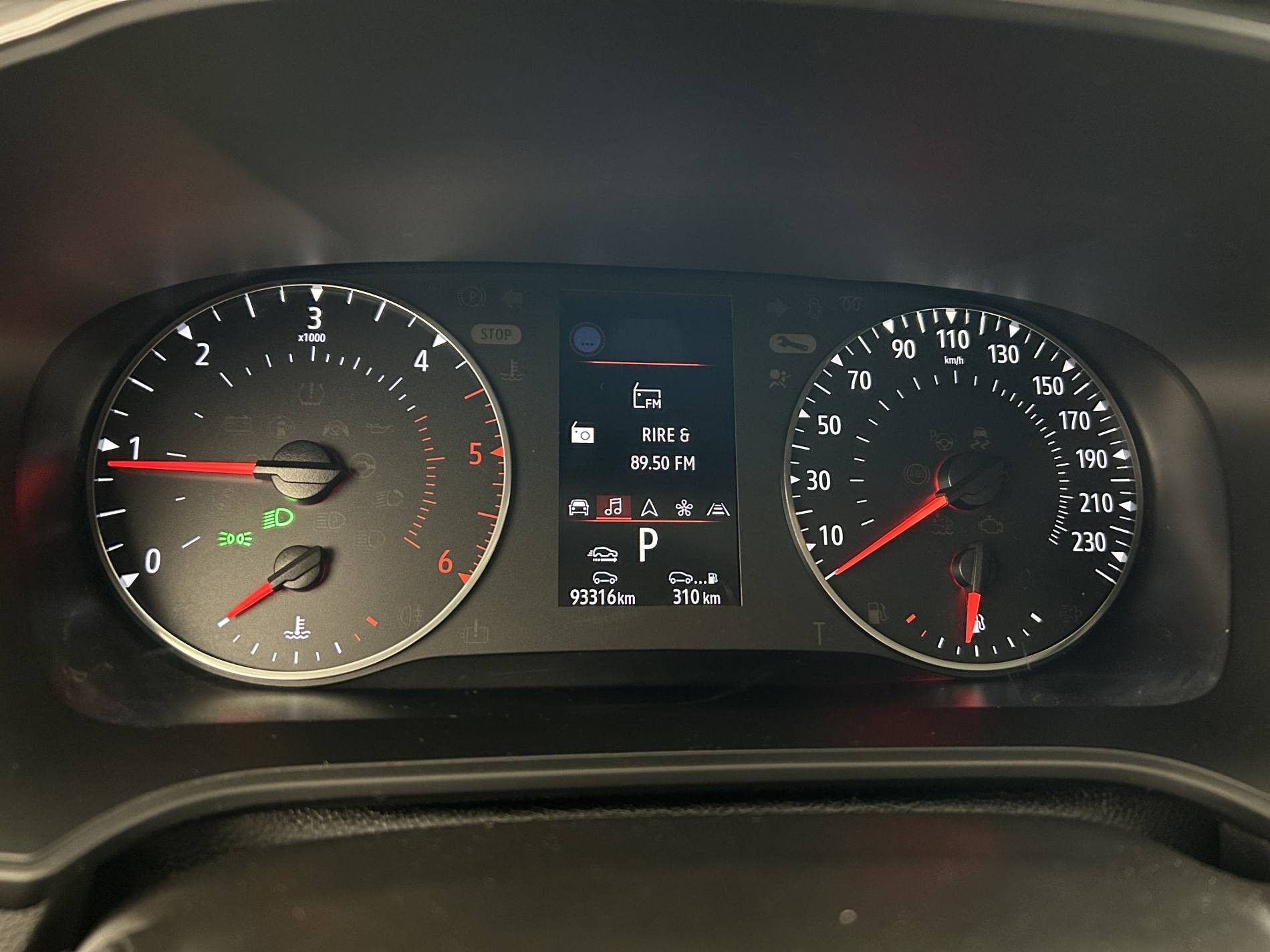 Vente en ligne Renault Megane 4 Mégane IV Berline Blue dCi 115 EDC - 21N au prix de 14 990 €