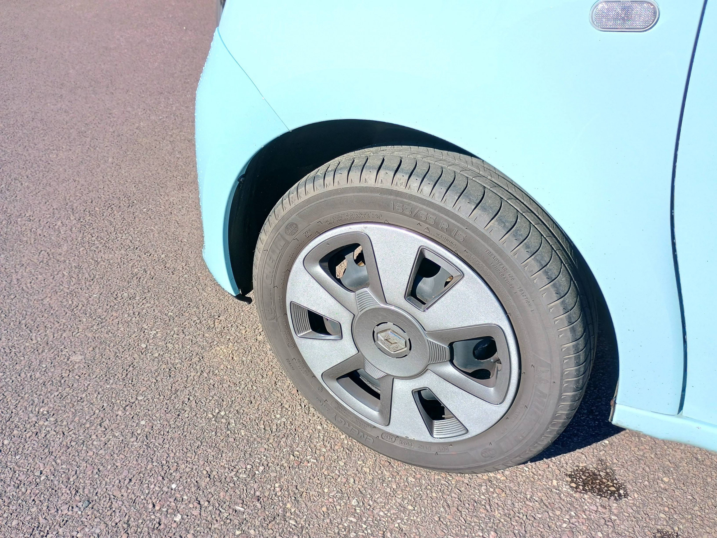 Vente en ligne Renault Twingo 3  1.0 SCe 70 au prix de 12 991 €