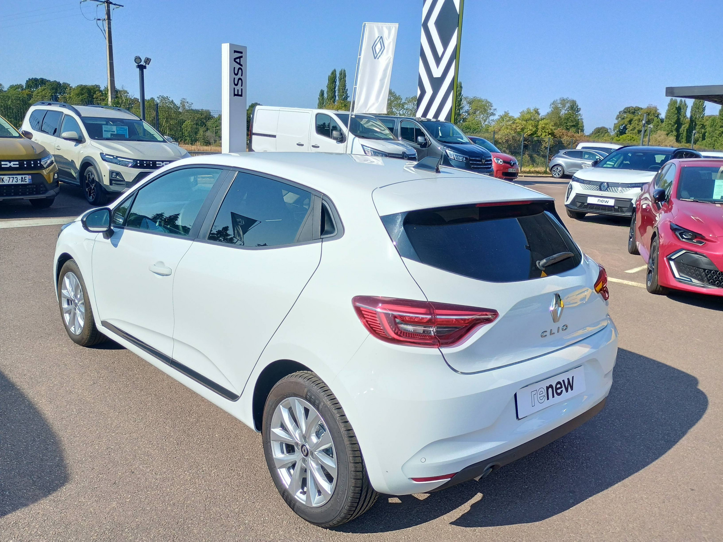 Vente en ligne Renault Clio 5 Clio TCe 90 au prix de 14 990 €