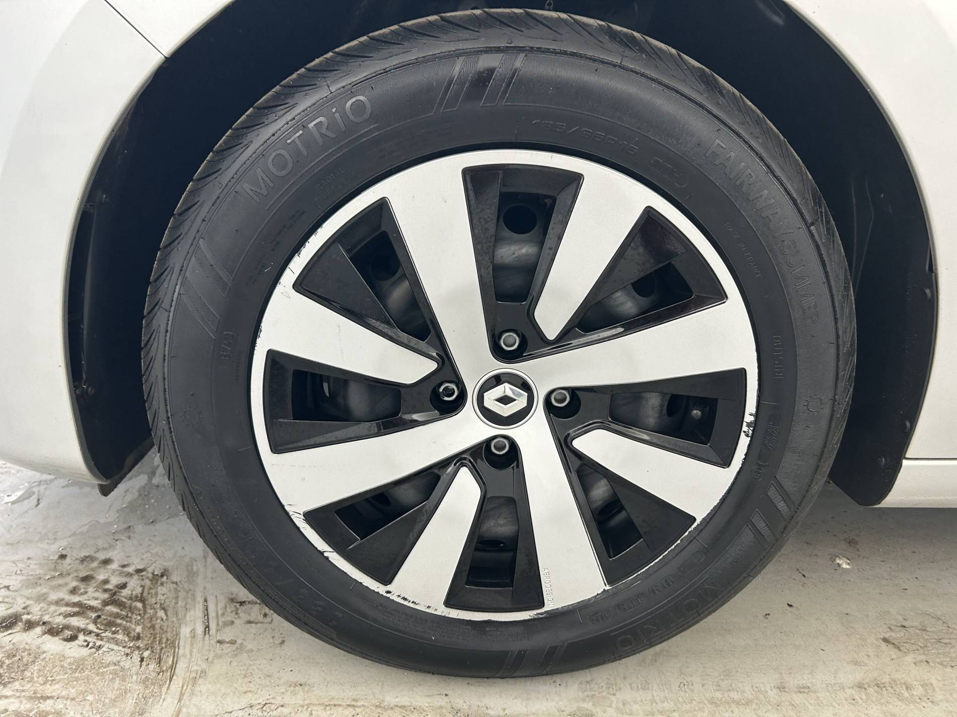 Vente en ligne Renault Clio 5 Clio TCe 90 au prix de 14 790 €