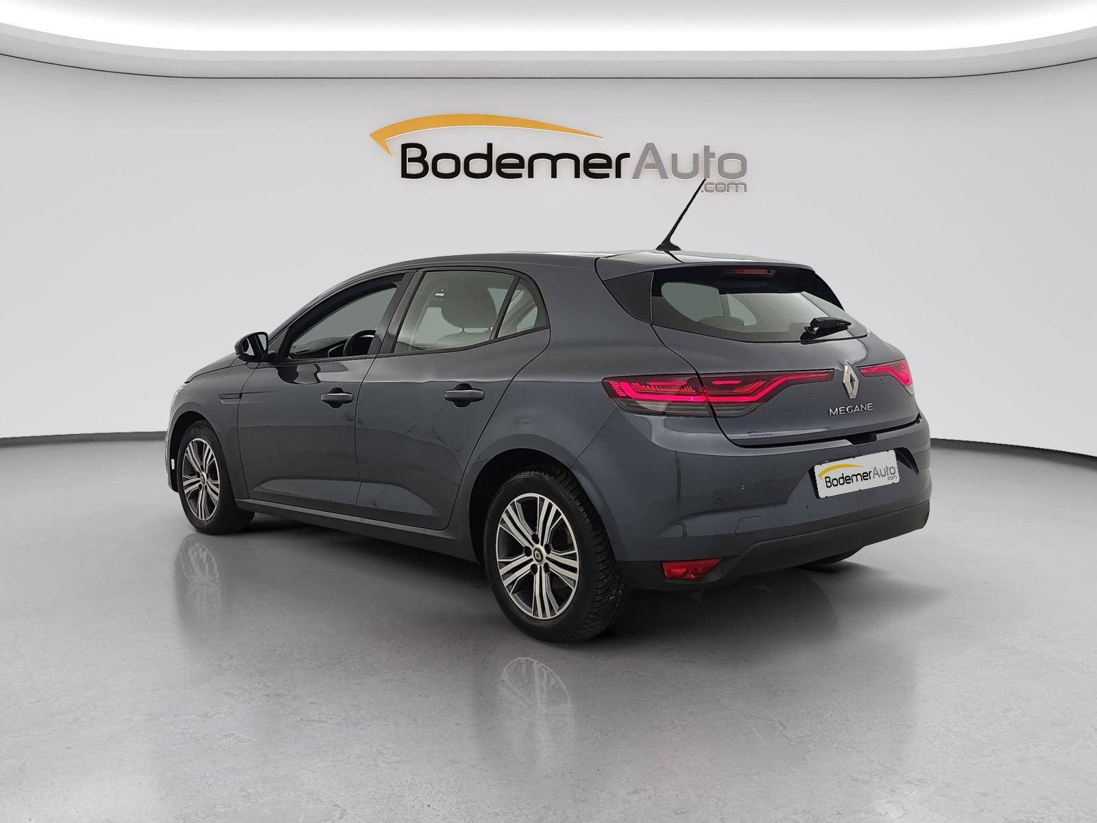 Vente en ligne Renault Megane 4  Blue dCi 115 EDC au prix de 15 690 €