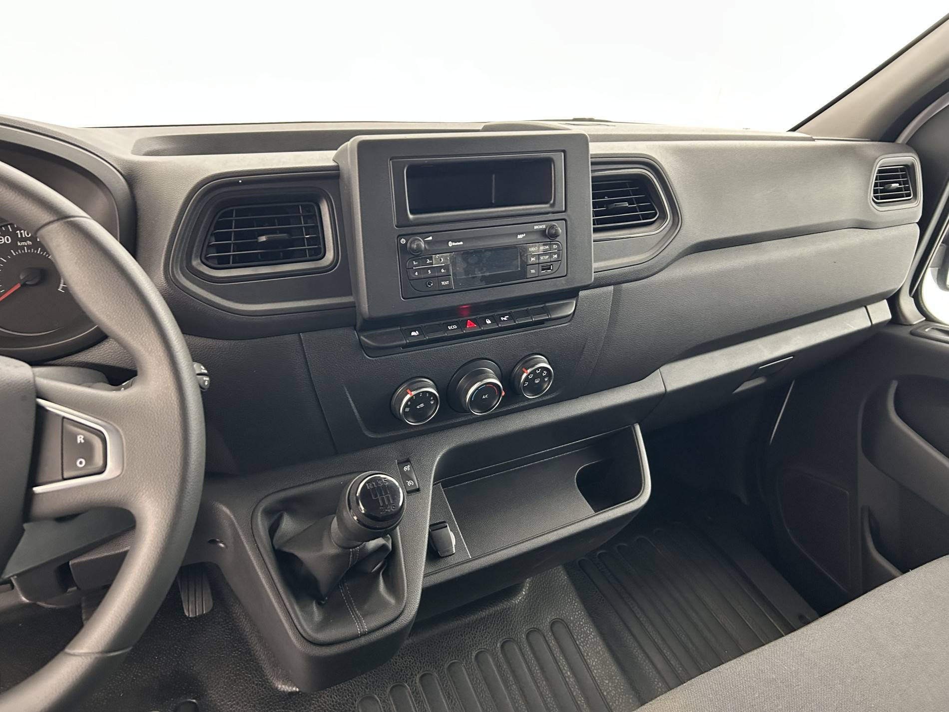 Vente en ligne Renault Master Fourgon MASTER FGN TRAC F3500 L2H2 BLUE DCI 135 au prix de 24 490 €