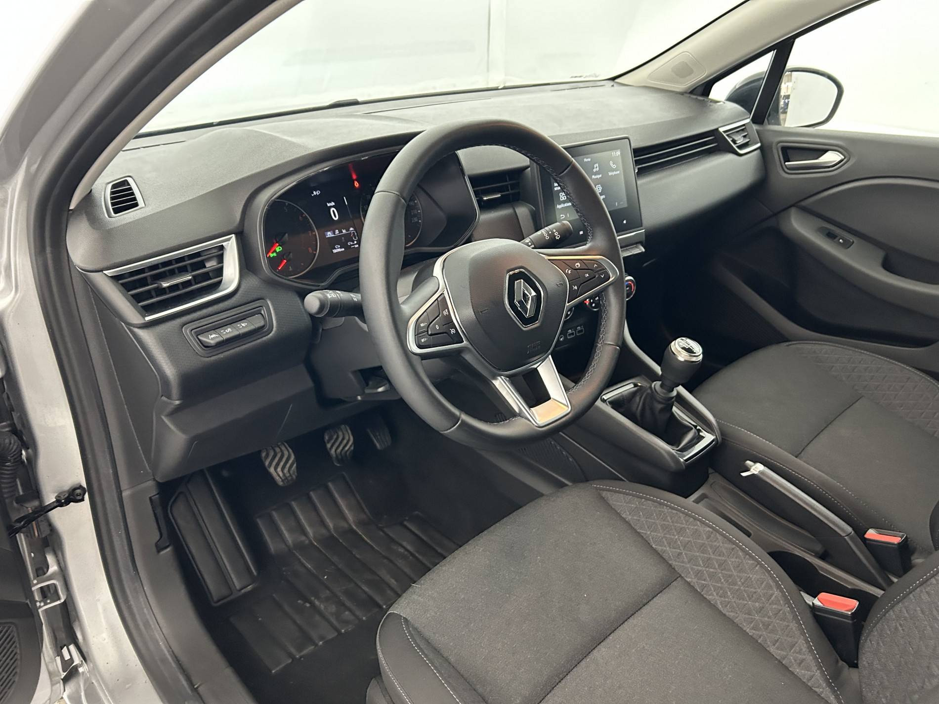 Vente en ligne Renault Clio 5 Clio TCe 90 au prix de 13 990 €