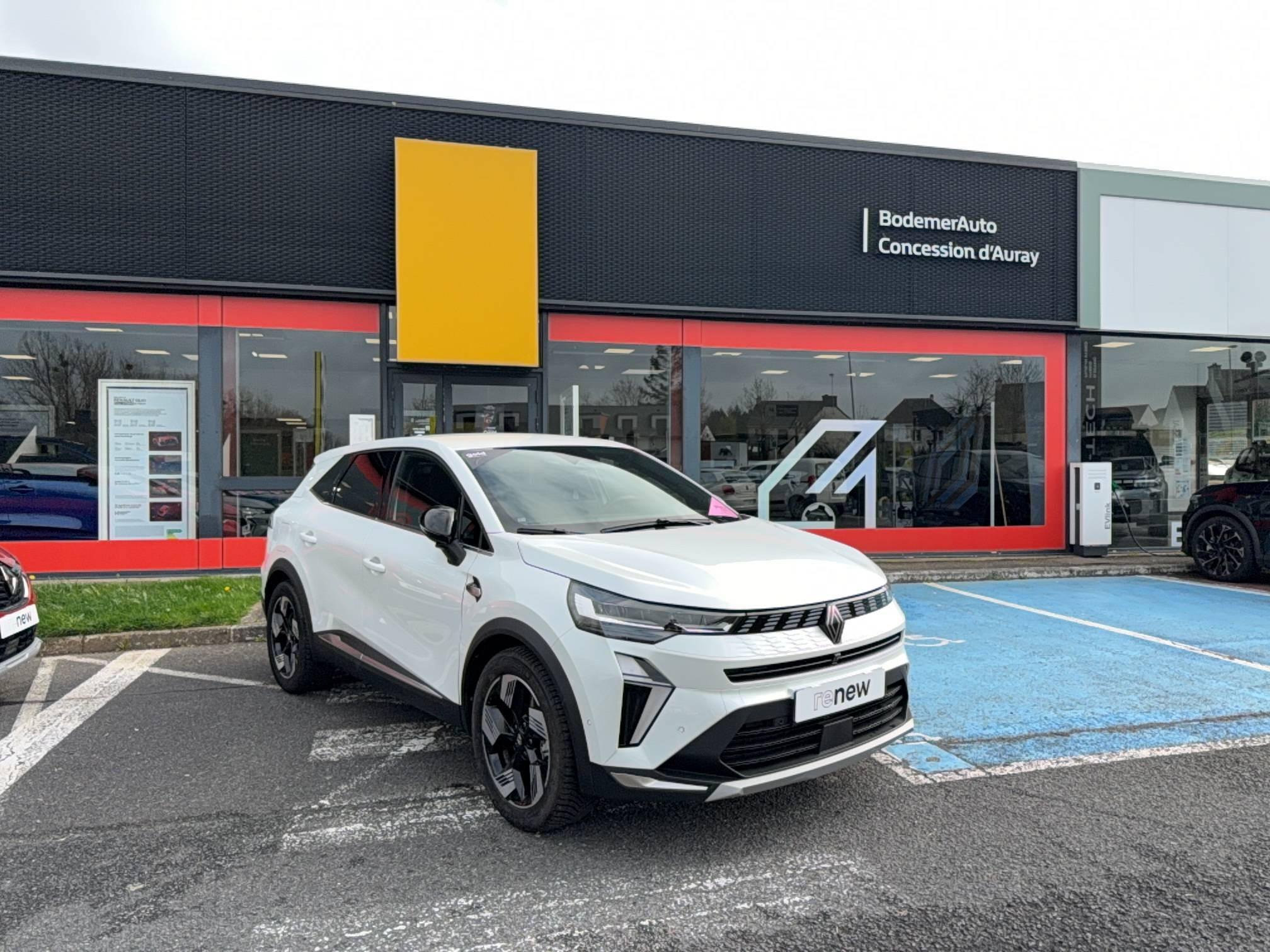 Vente en ligne Renault Symbioz  E-Tech full hybrid 145 au prix de 30 990 €