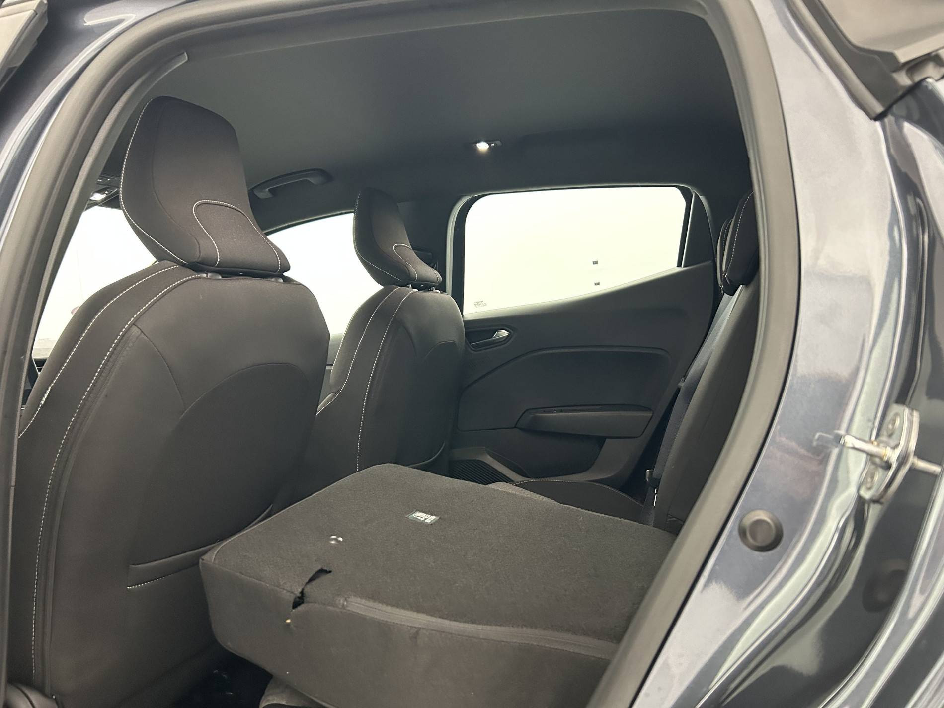 Vente en ligne Renault Clio 5 Clio TCe 90 - 21N au prix de 14 990 €