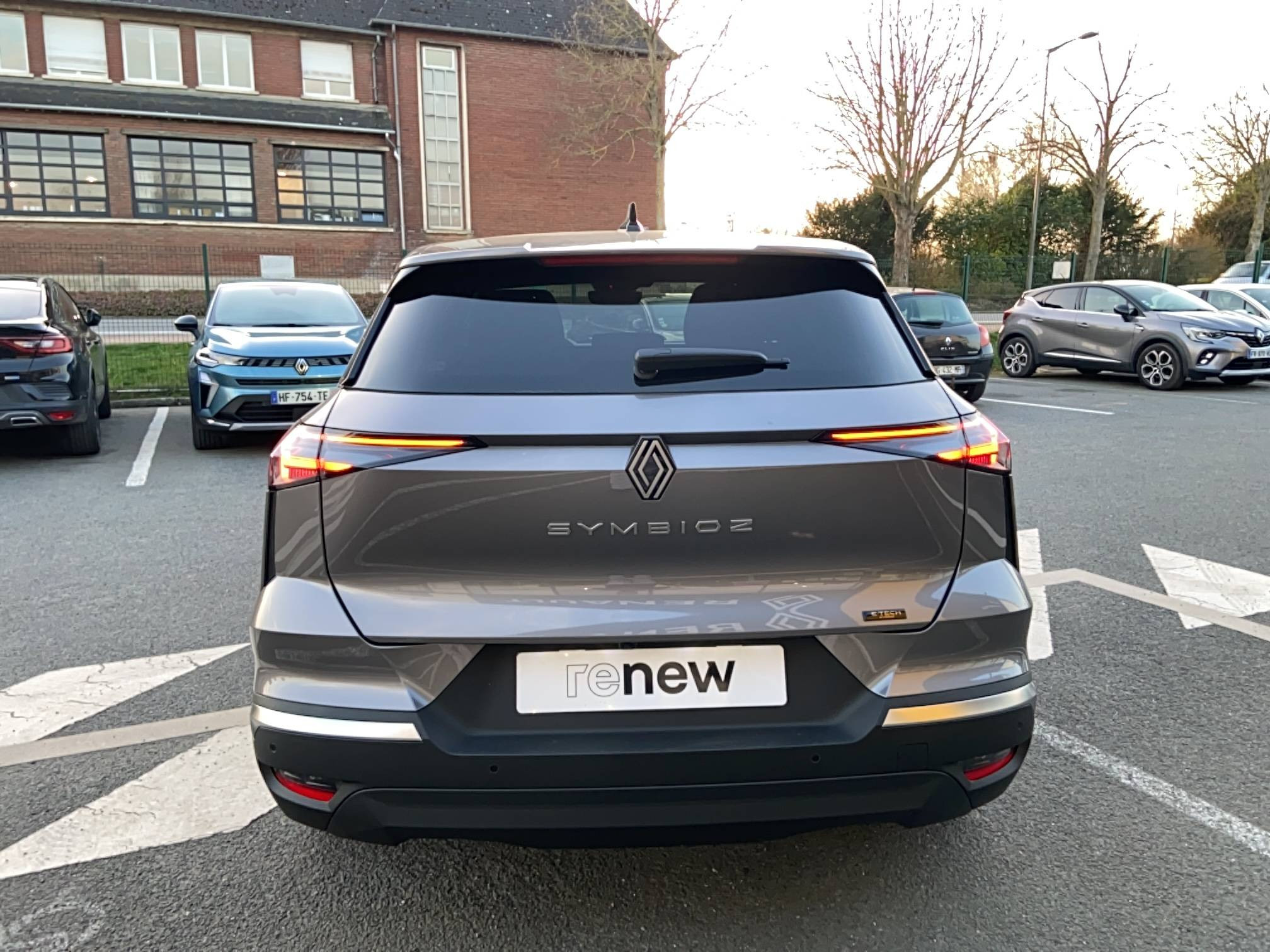 Vente en ligne Renault Symbioz  E-Tech full hybrid 160 ch au prix de 33 990 €