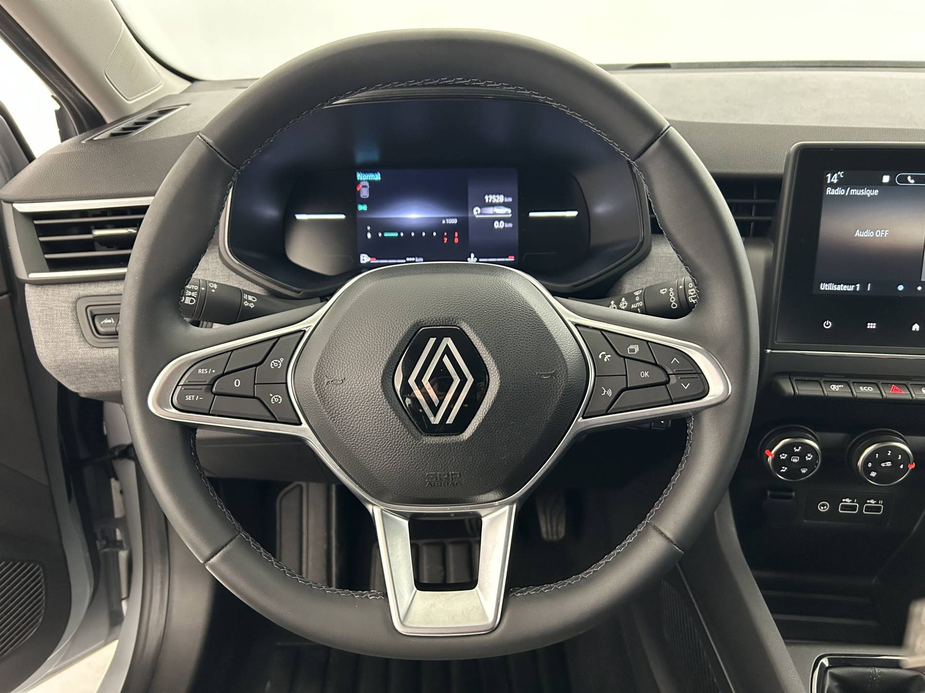 Vente en ligne Renault Clio 5 Clio TCe 90 au prix de 15 490 €