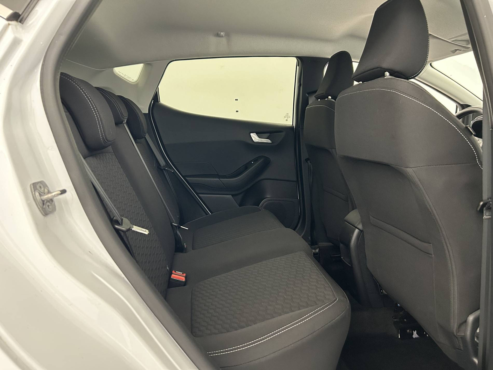 Vente en ligne Ford Fiesta  1.0 Flexifuel 95 ch S&S BVM6 au prix de 17 490 €