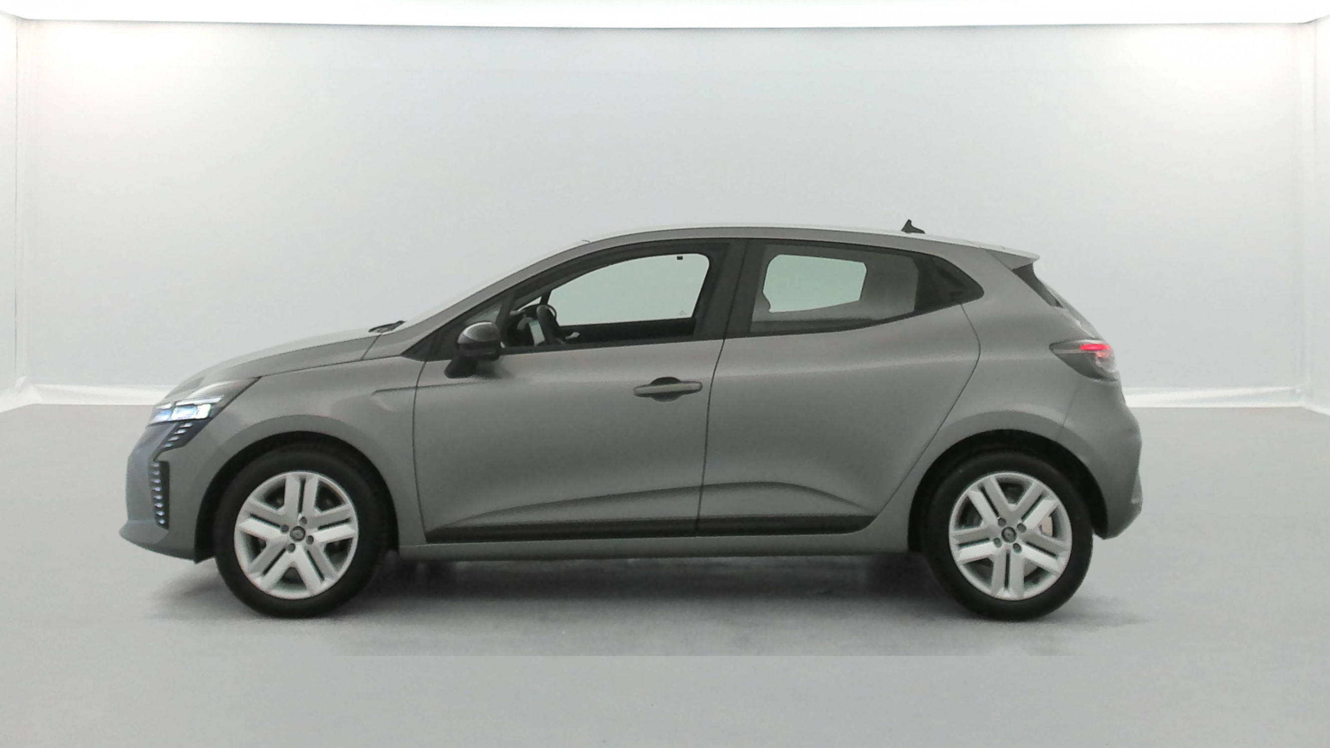 Vente en ligne Renault Clio 5 Clio Blue dCi 100 ch GSR2 au prix de 18 191 €