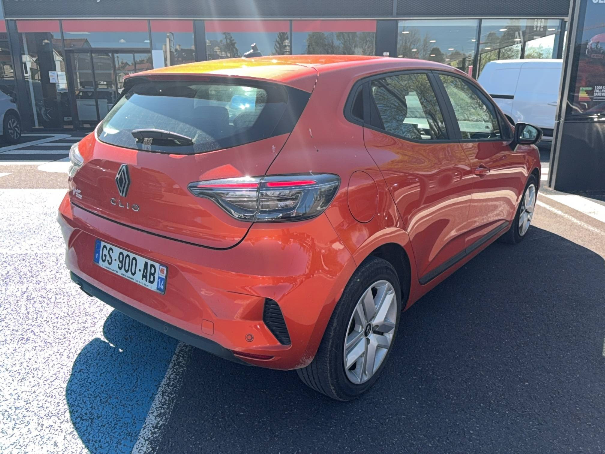 Vente en ligne Renault Clio 5 Clio SCe 65 au prix de 12 590 €