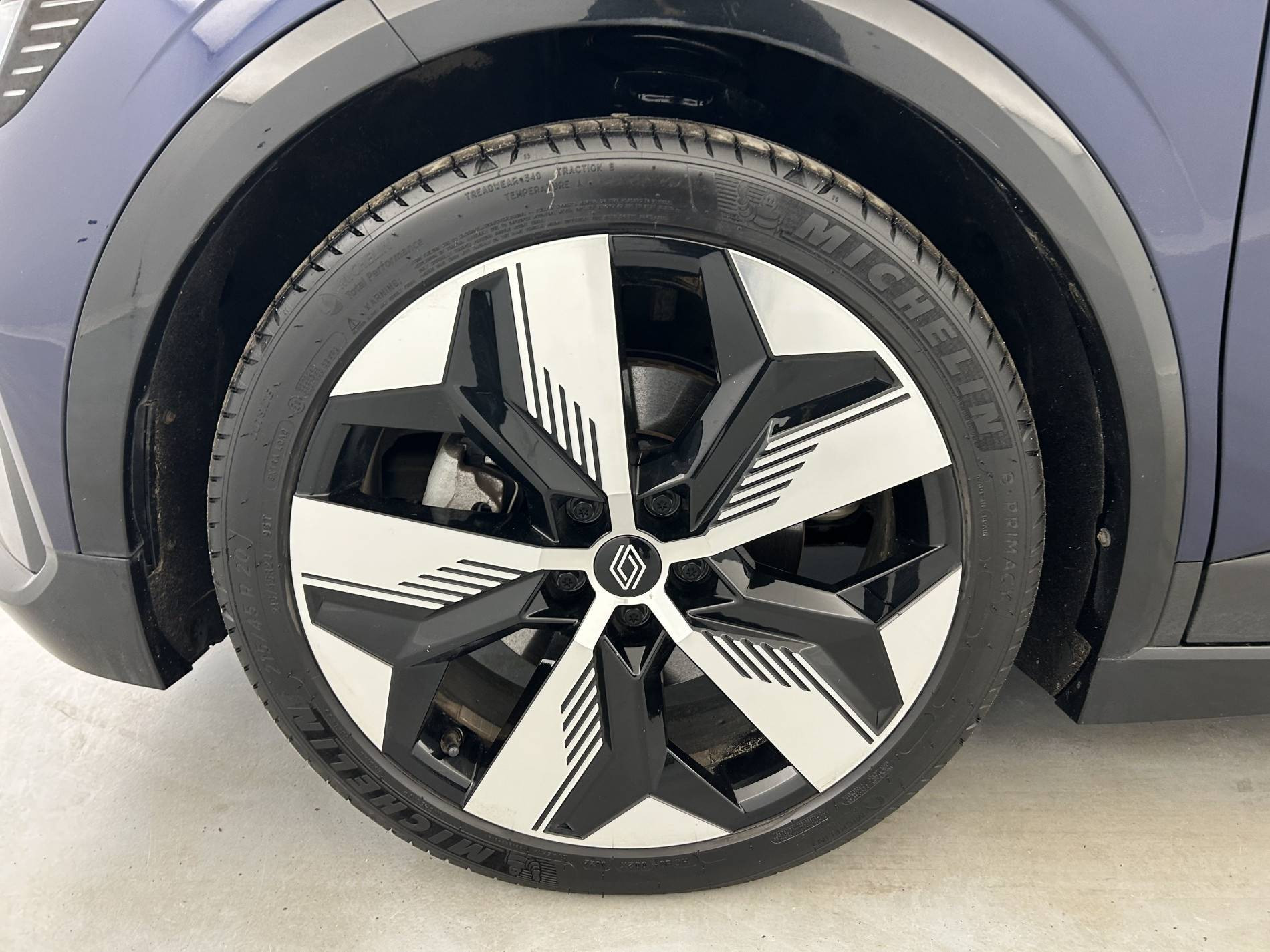 Vente en ligne Renault Megane E-Tech  EV40 130ch standard charge au prix de 18 490 €