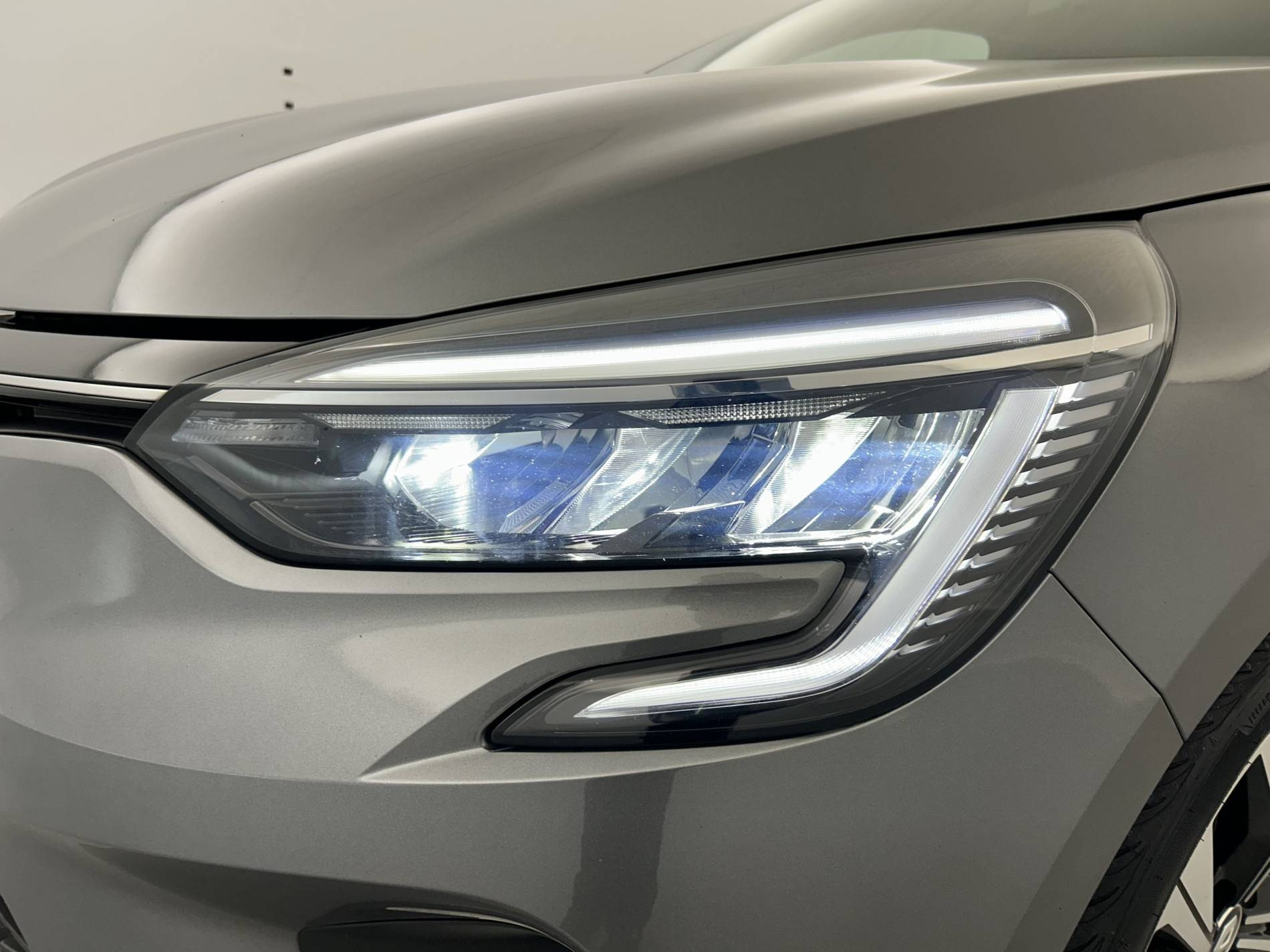 Vente en ligne Renault Clio 5 Clio TCe 90 au prix de 14 490 €