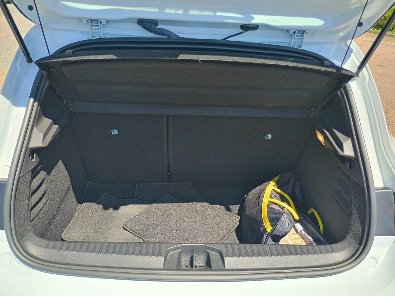 Vente en ligne Renault Clio 5 Clio E-Tech 140 - 21N au prix de 16 490 €