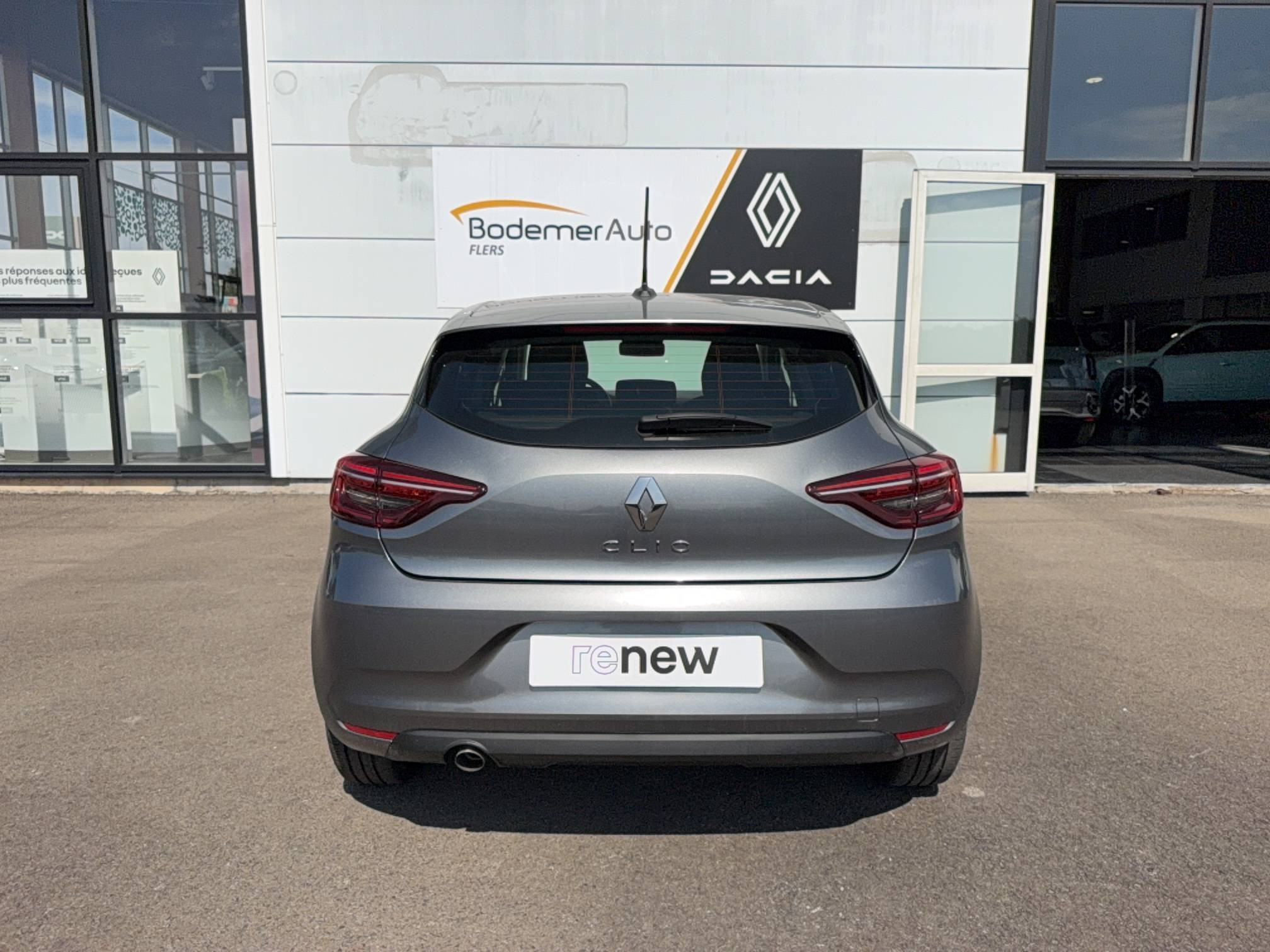 Vente en ligne Renault Clio 5 Clio TCe 90 au prix de 13 990 €