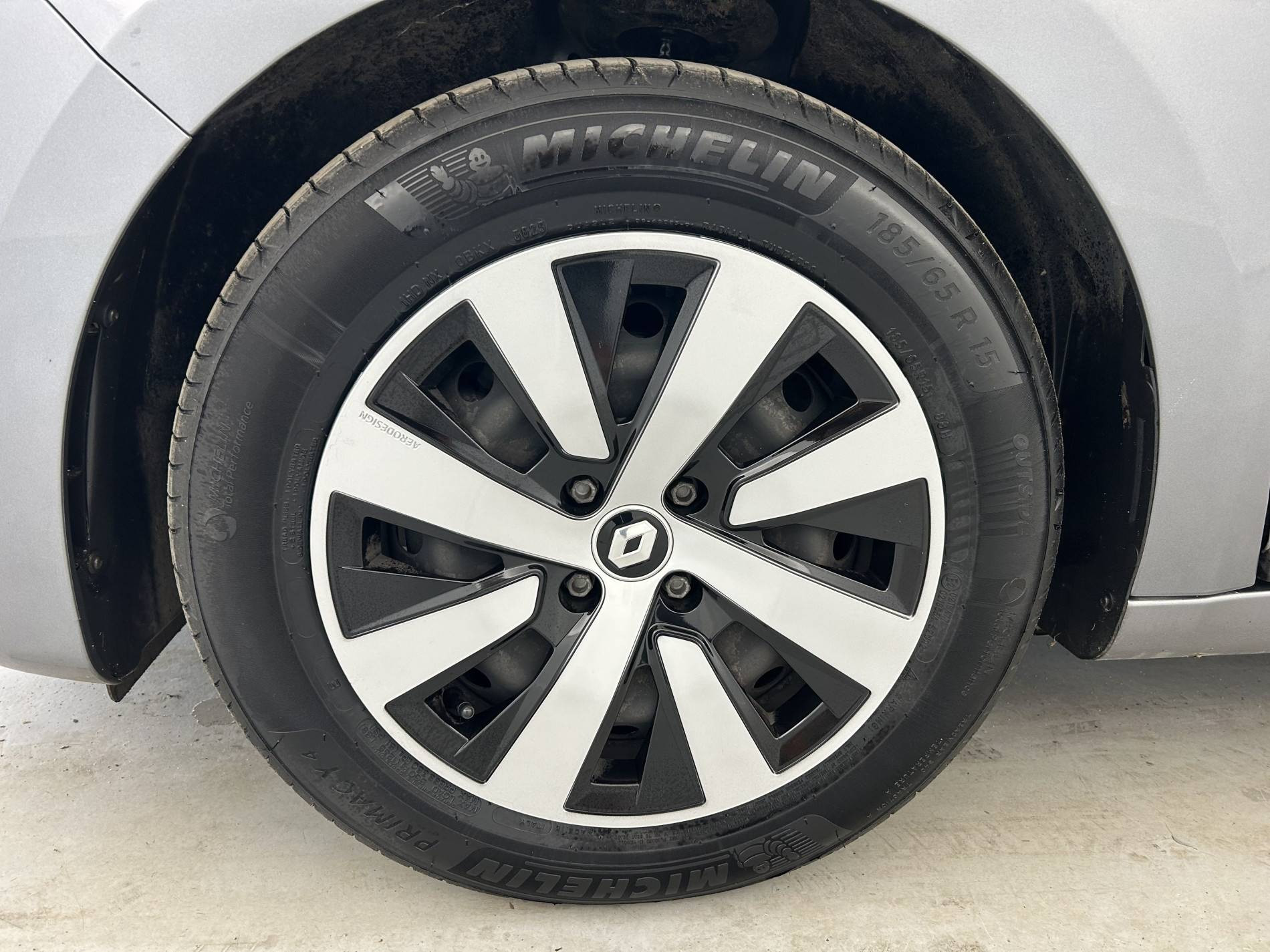 Vente en ligne Renault Clio 5 Clio TCe 90 au prix de 13 990 €