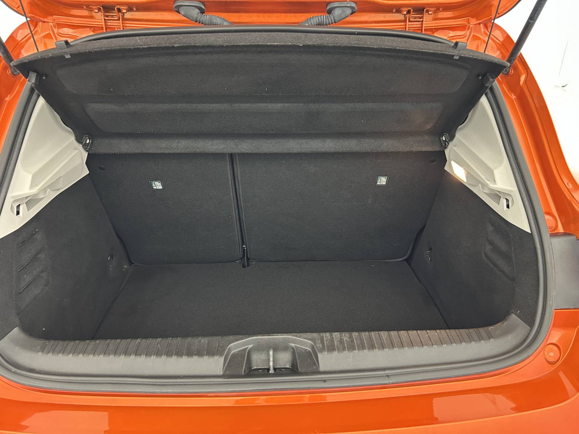 Vente en ligne Renault Clio 5 Clio E-Tech full hybrid 145 au prix de 16 990 €