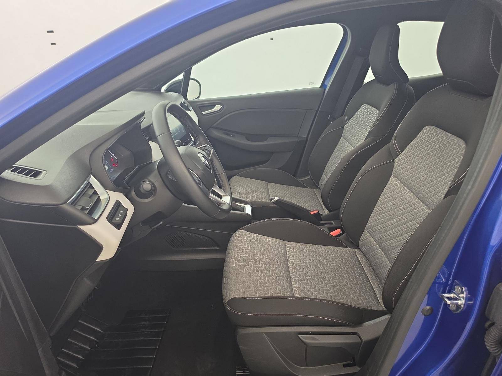 Vente en ligne Renault Clio 5 Clio E-Tech 140 - 21N au prix de 15 490 €