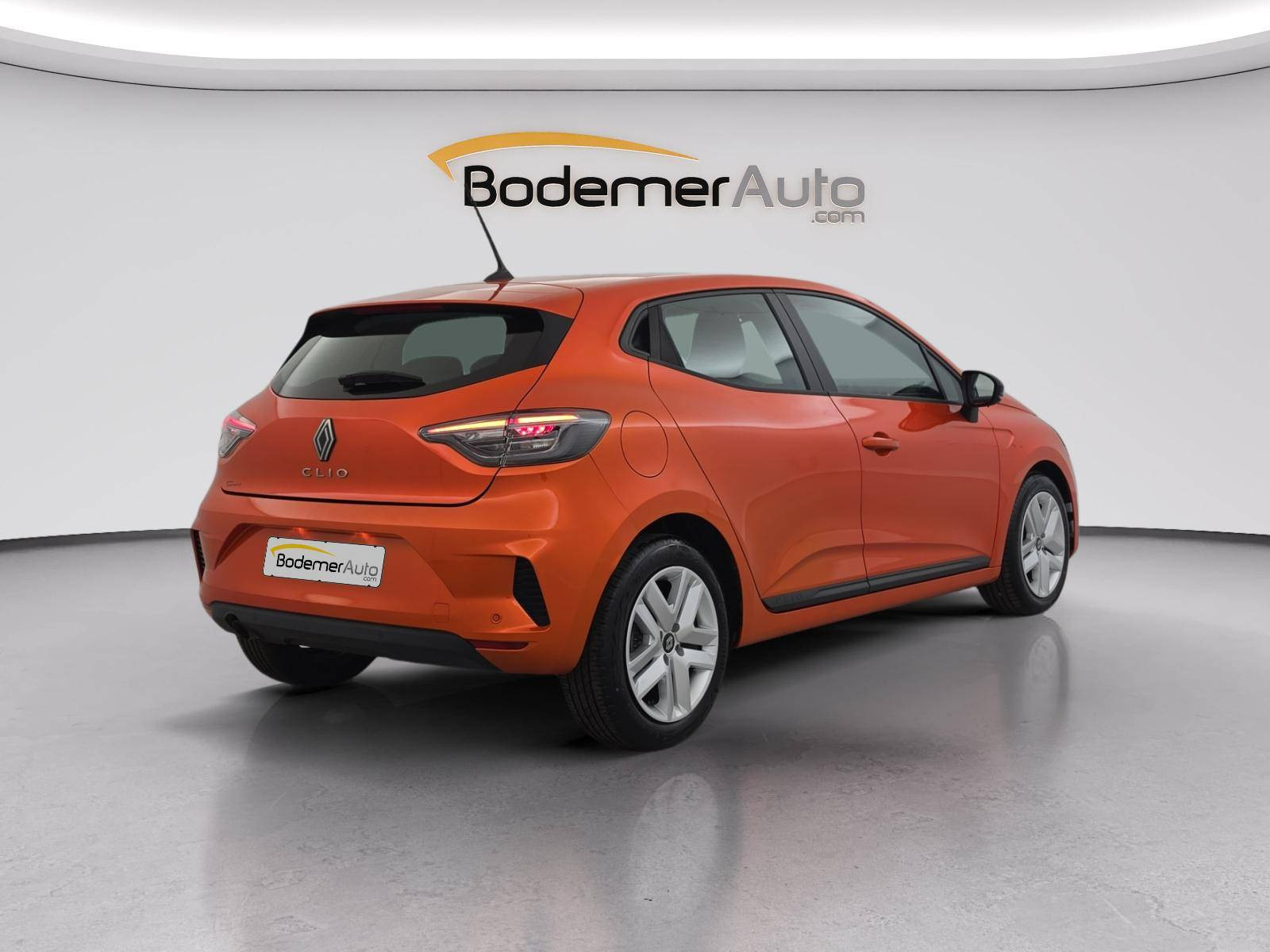 Vente en ligne Renault Clio 5 Clio TCe 90 au prix de 15 290 €