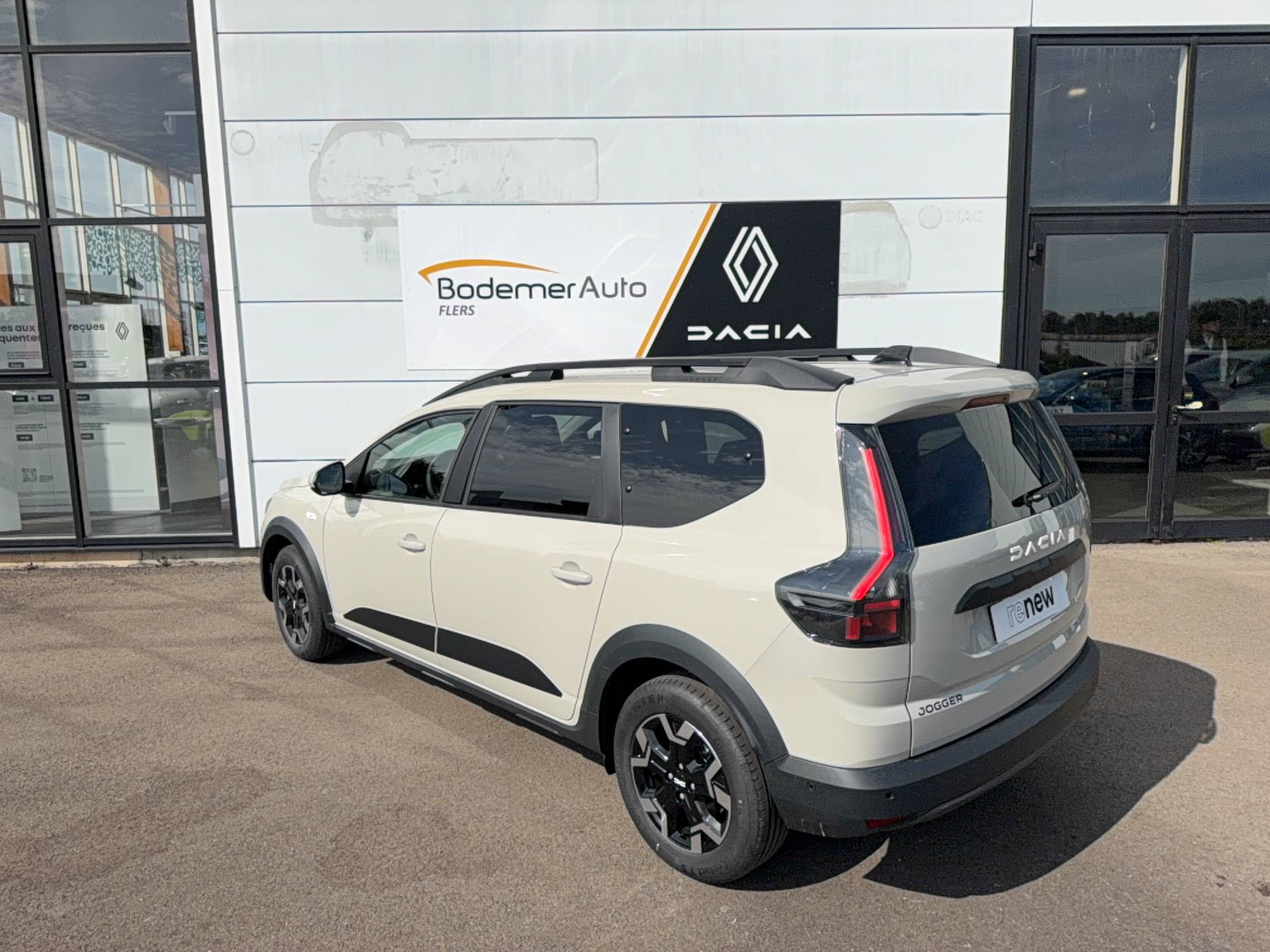 Vente en ligne Dacia Jogger Jogger ECO-G 120 auto 7 pl au prix de 25 300 €