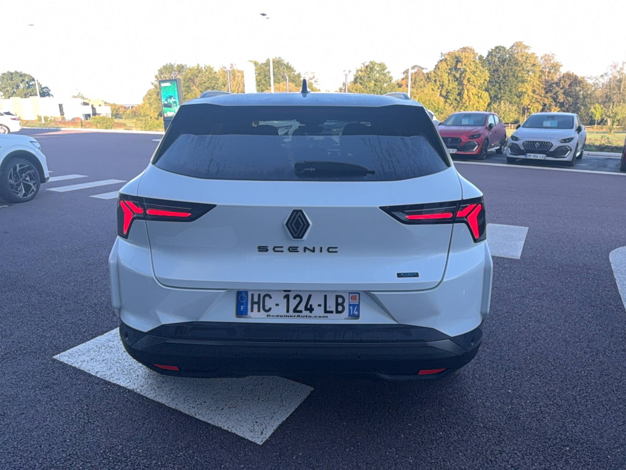 Vente en ligne Renault Scenic E-Tech Scenic E-Tech électrique 220 ch grande autonomie au prix de 37 890 €