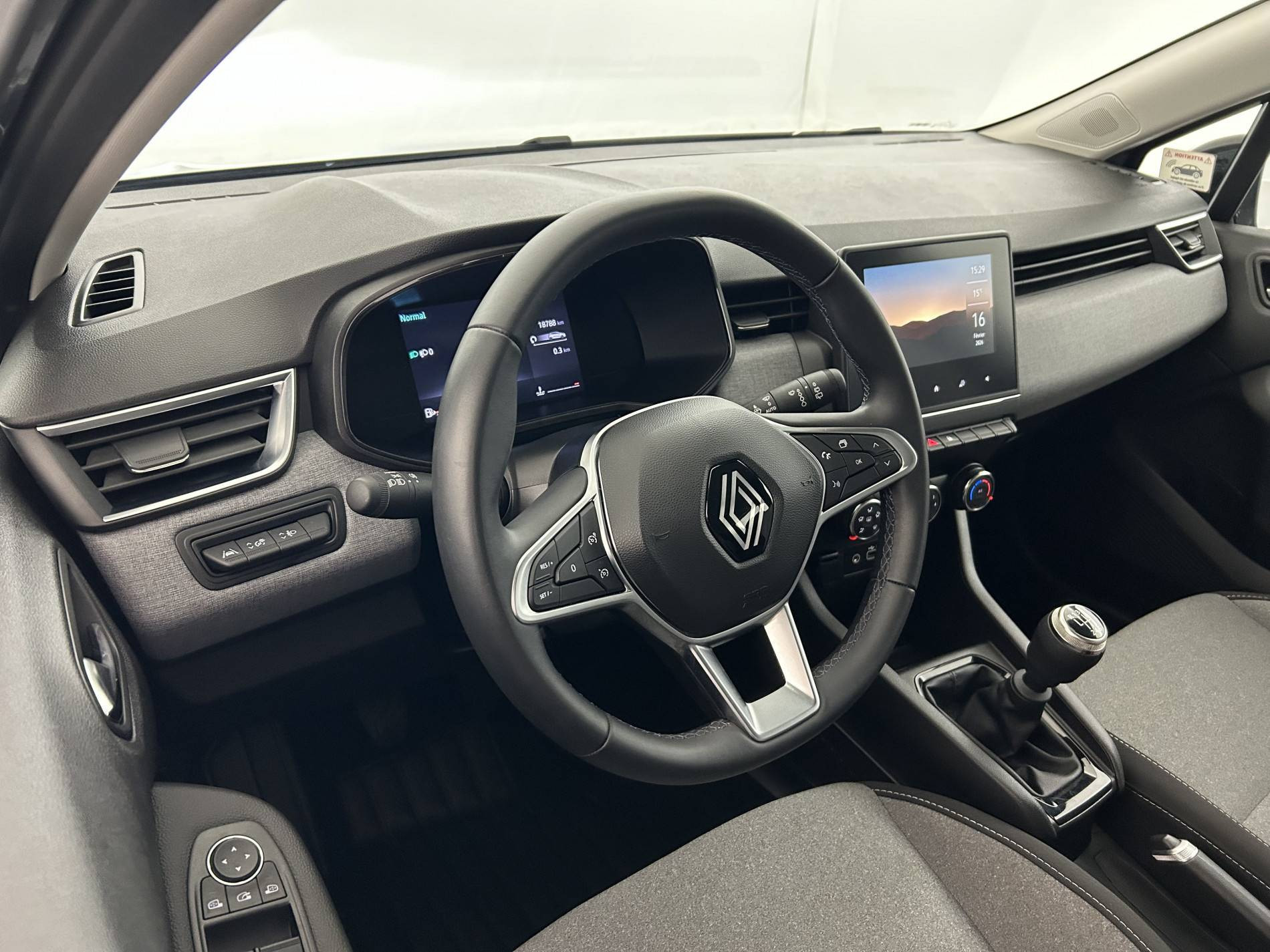 Vente en ligne Renault Clio 5 Clio TCe 90 au prix de 14 995 €