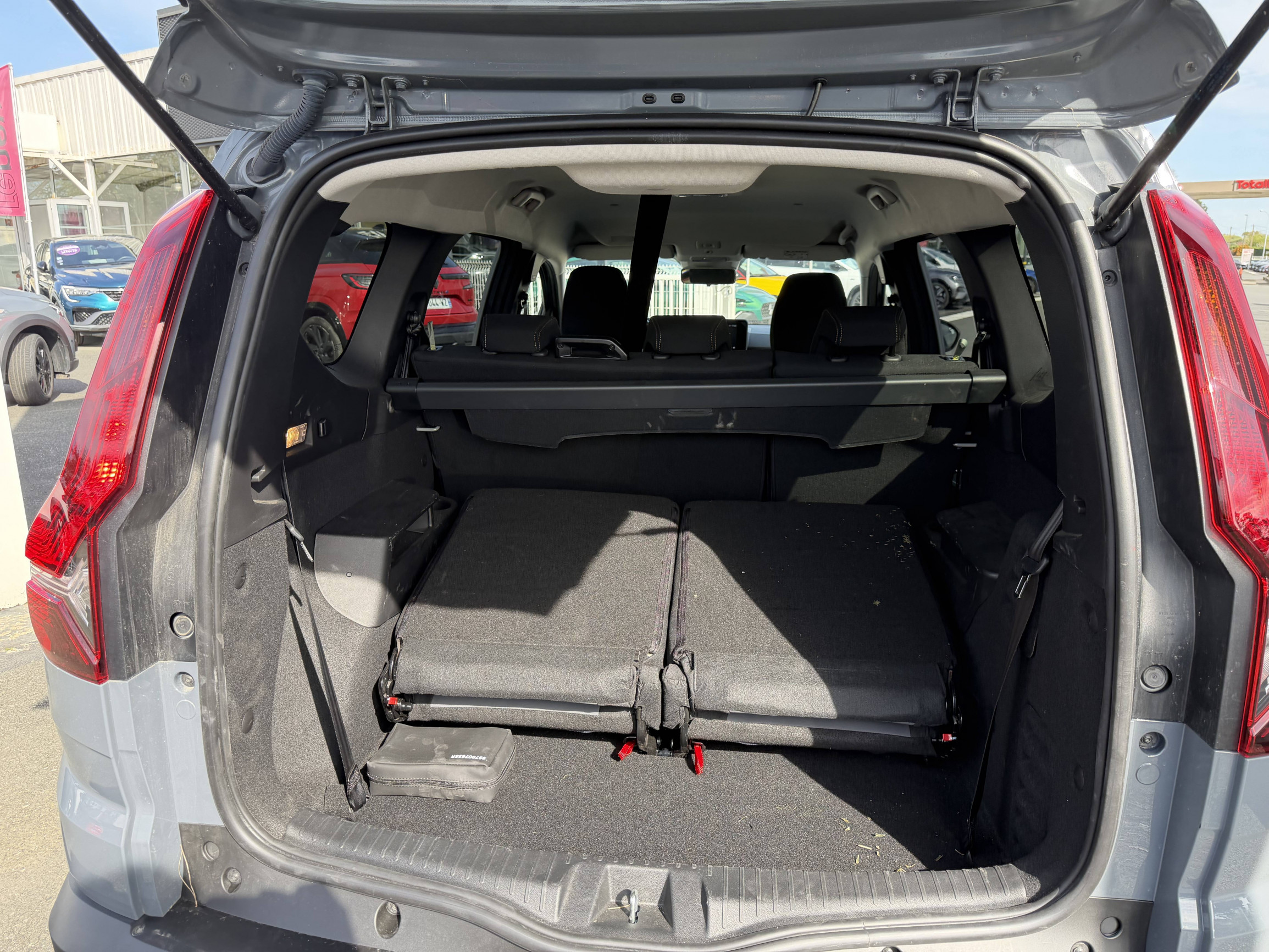 Vente en ligne Dacia Jogger  ECO-G 100 7 places GSR2 au prix de 21 290 €