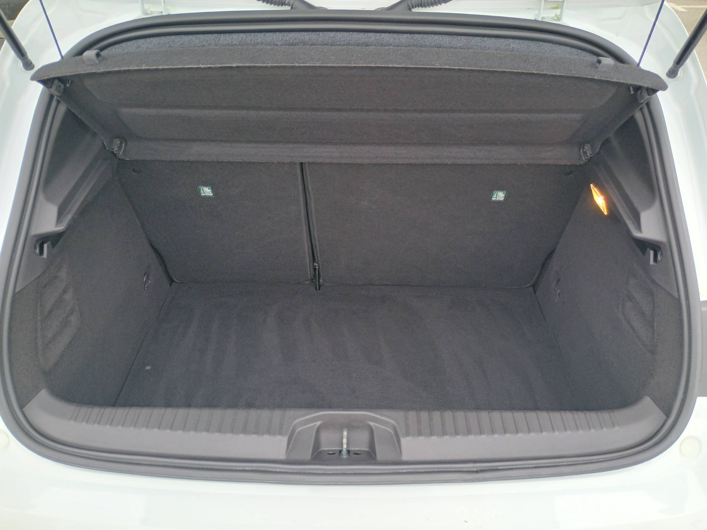 Vente en ligne Renault Clio 5 Clio E-Tech full hybrid 145 au prix de 16 990 €