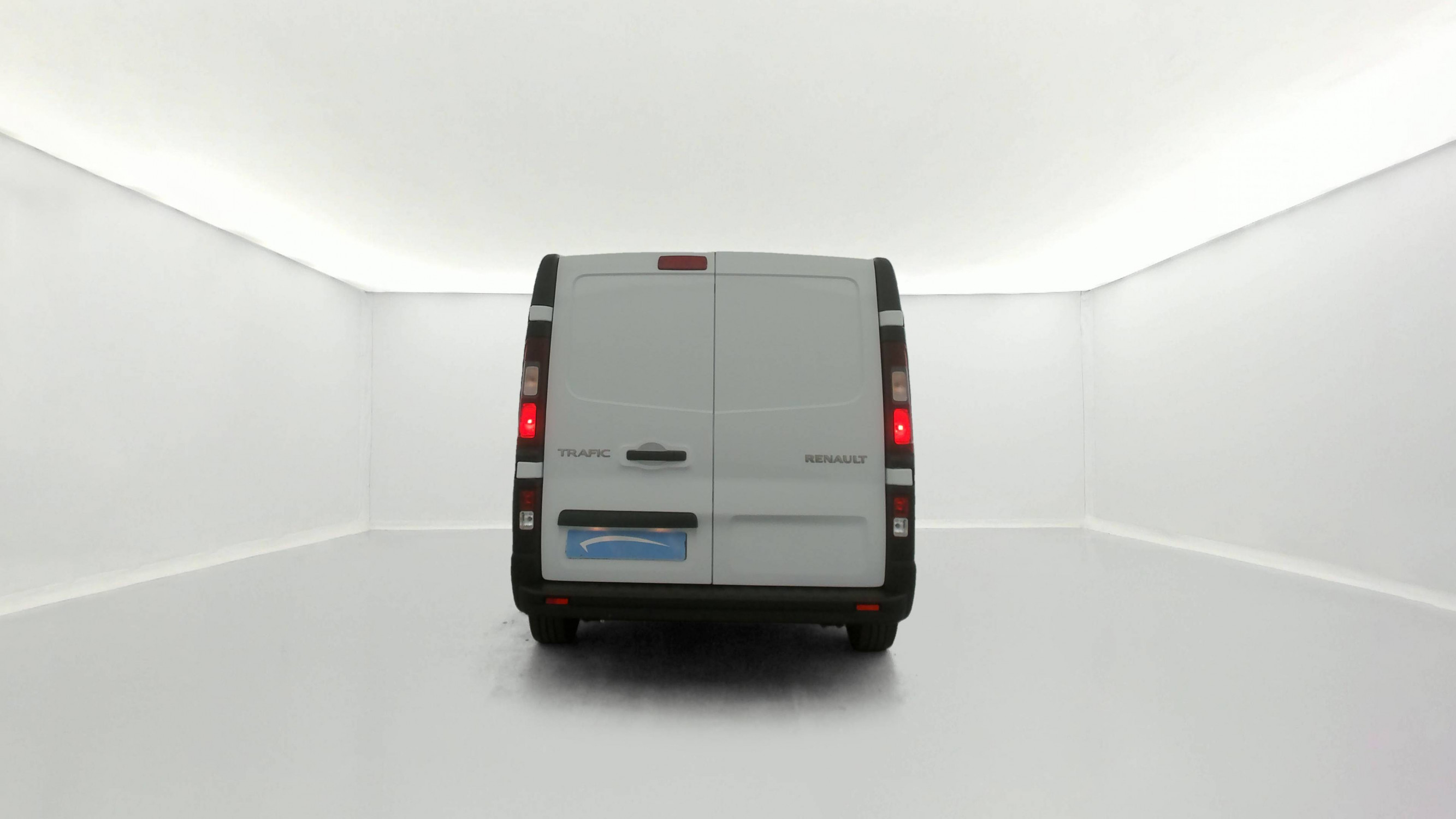 Vente en ligne Renault Trafic 3 Fourgon TRAFIC FG BLUE DCI 130 L1H1 3T GSR2 au prix de 25 390 €