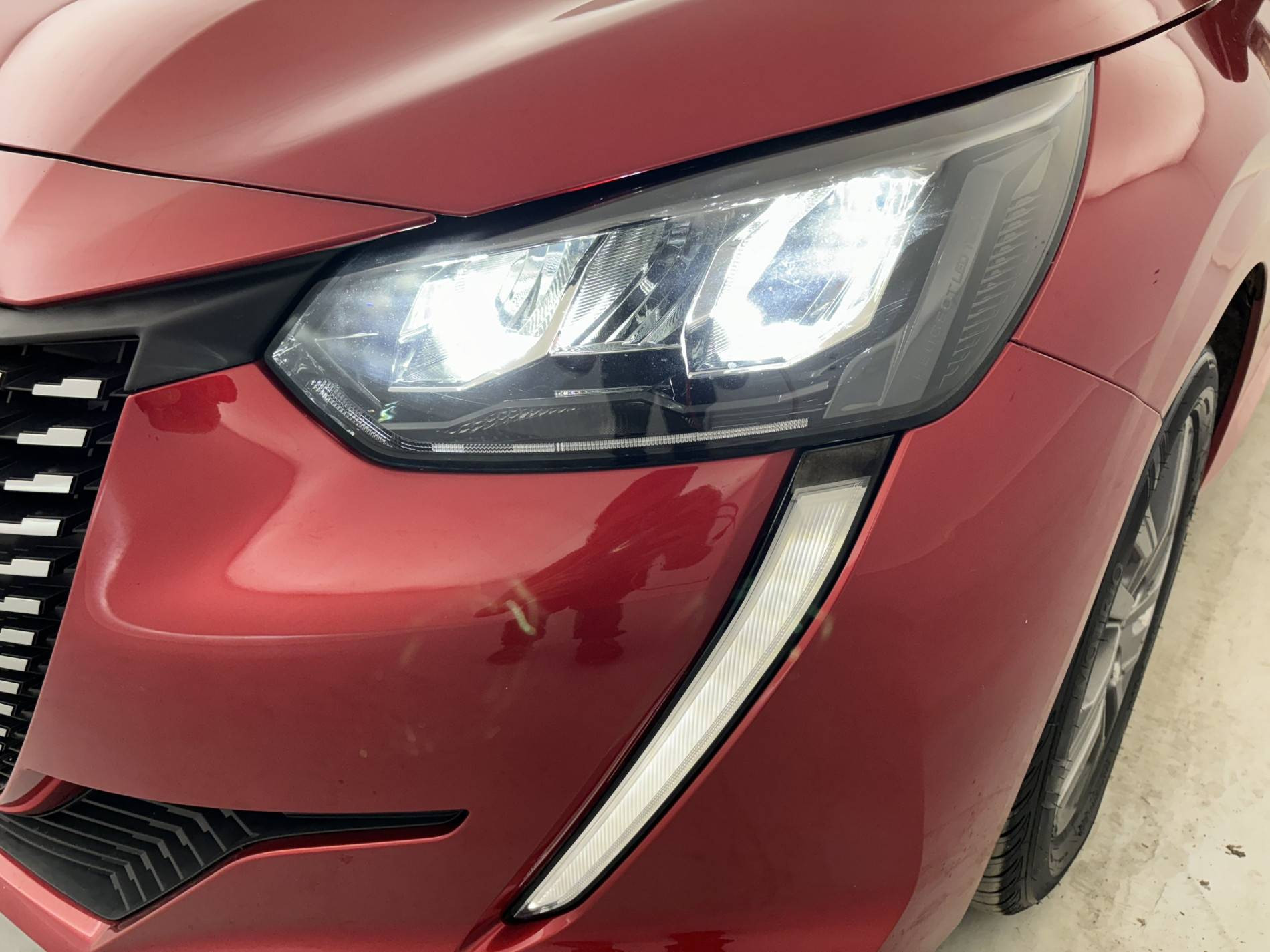 Vente en ligne Peugeot 208  BlueHDi 100 S&S BVM6 au prix de 13 790 €