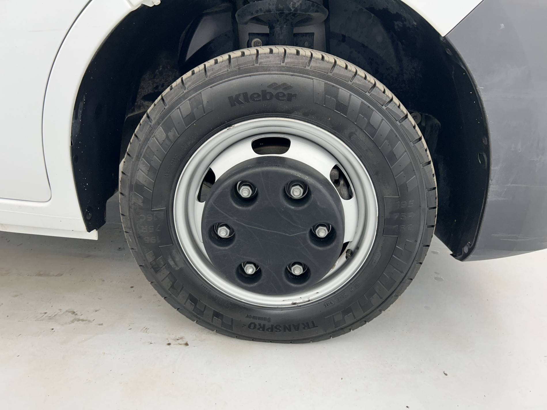 Vente en ligne Renault Master 3 Châssis Cabine MASTER CC PROP RJ3500 L2 PAFC BLUE DCI 130 EURO VI au prix de 32 990 €