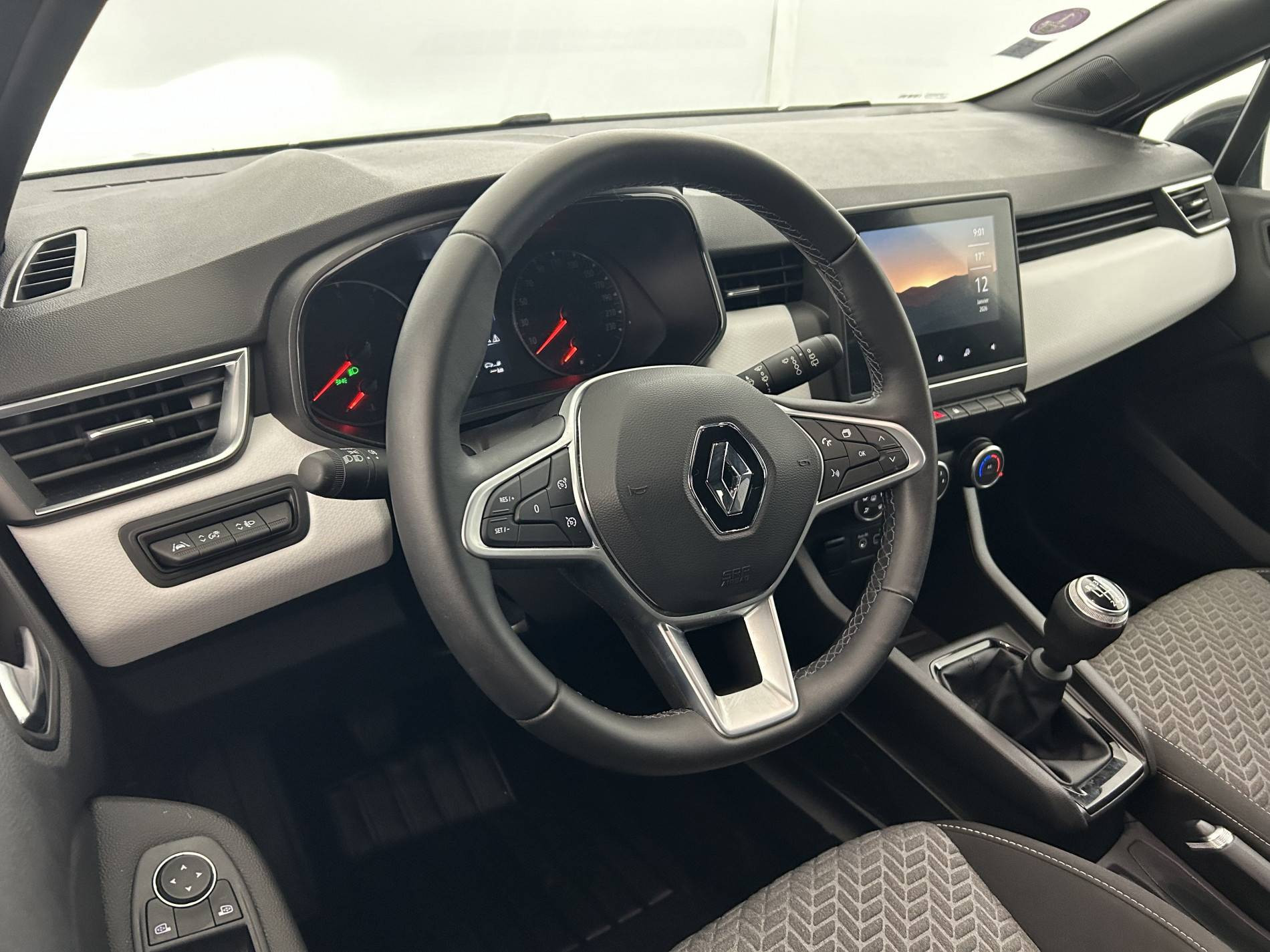 Vente en ligne Renault Clio 5 Clio TCe 90 - 21 au prix de 14 450 €