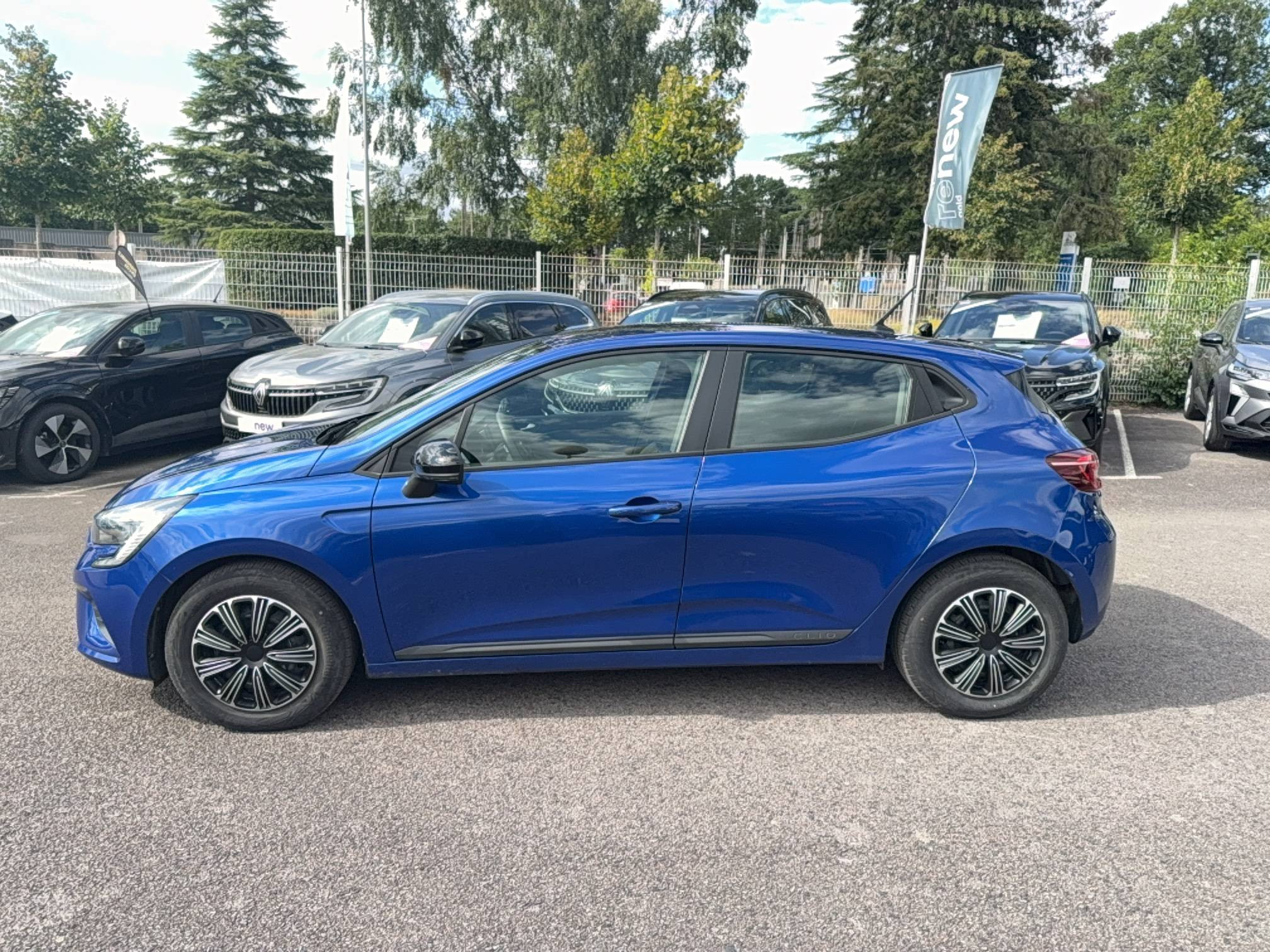 Vente en ligne Renault Clio 5 Clio E-Tech full hybrid 145 au prix de 16 690 €