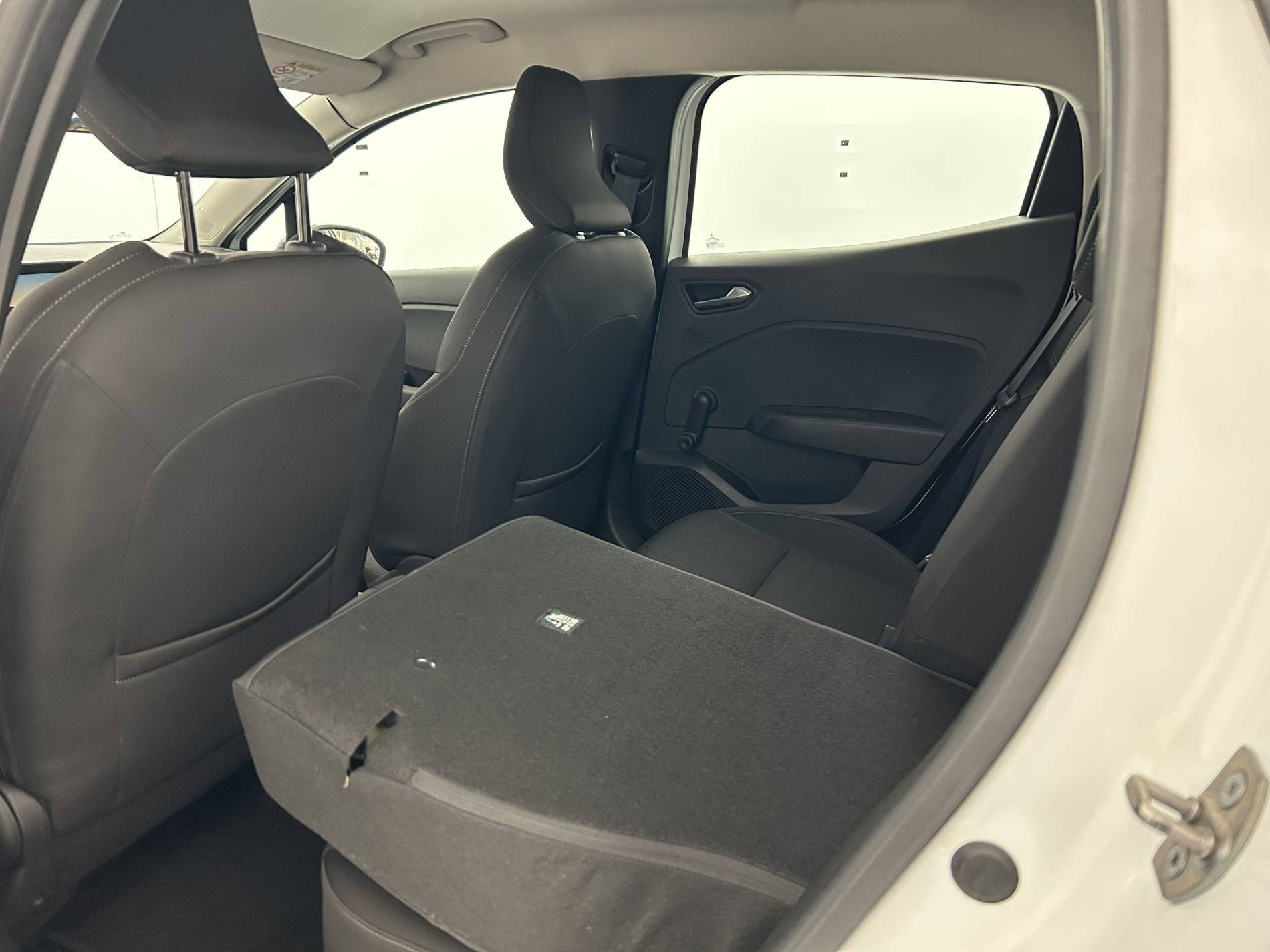 Vente en ligne Renault Clio 5 Clio TCe 90 au prix de 13 990 €