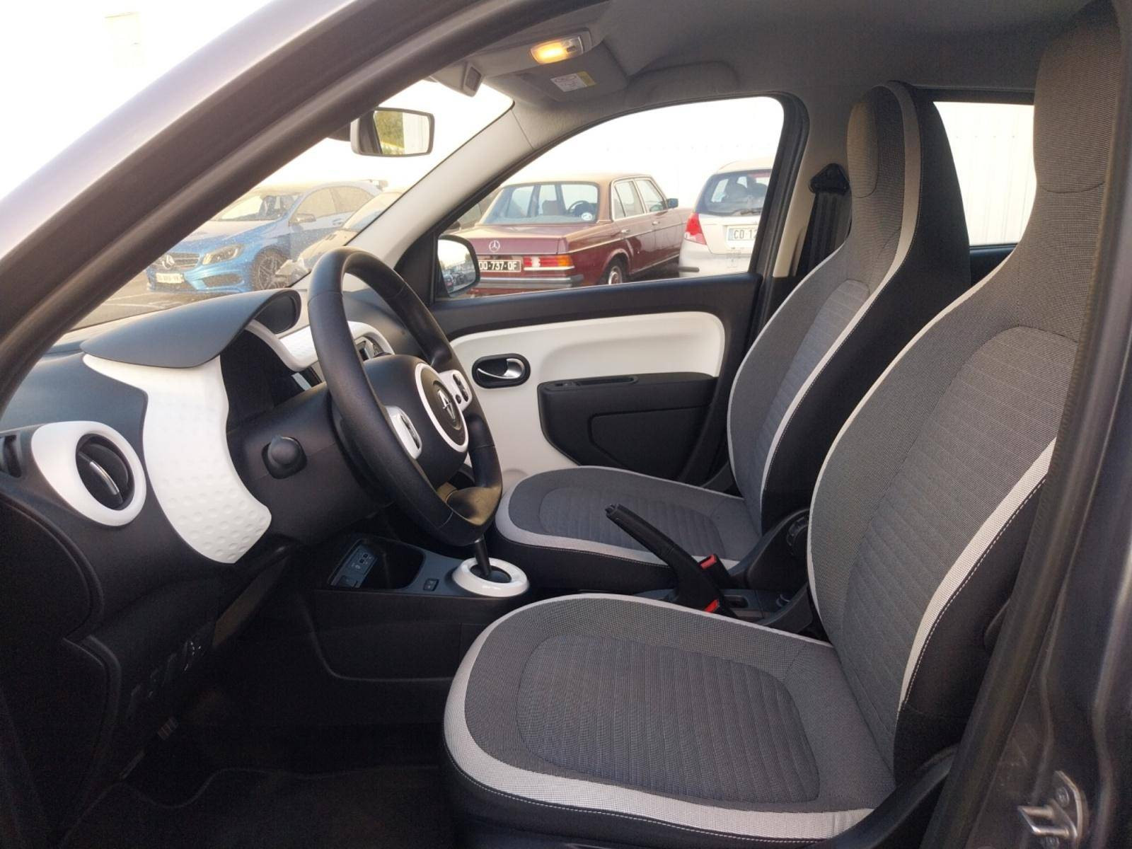 Vente en ligne Renault Twingo Electrique Twingo III E-Tech au prix de 13 900 €