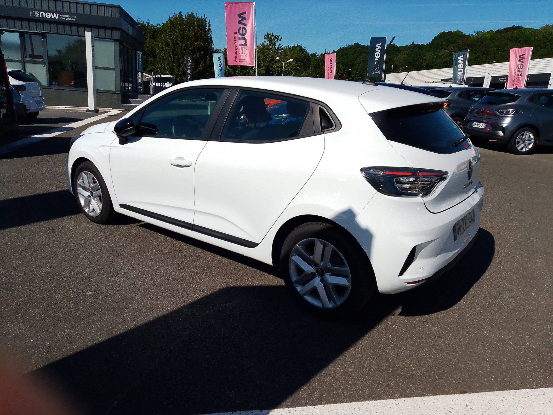 Vente en ligne Renault Clio 5 Clio TCe 90 au prix de 15 790 €