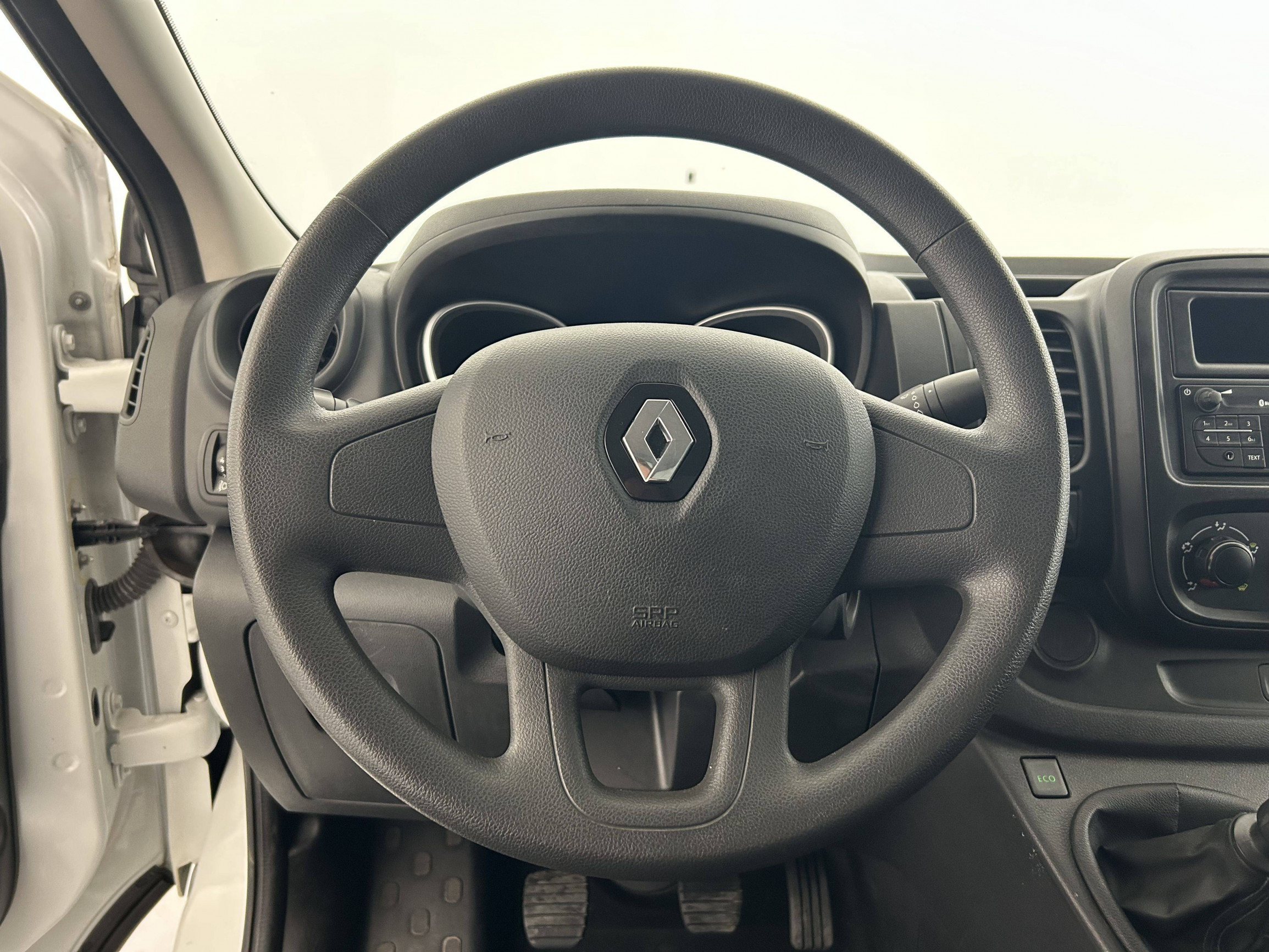 Vente en ligne Renault Trafic 3 Fourgon TRAFIC FGN L1H1 1000 KG DCI 120 au prix de 19 490 €