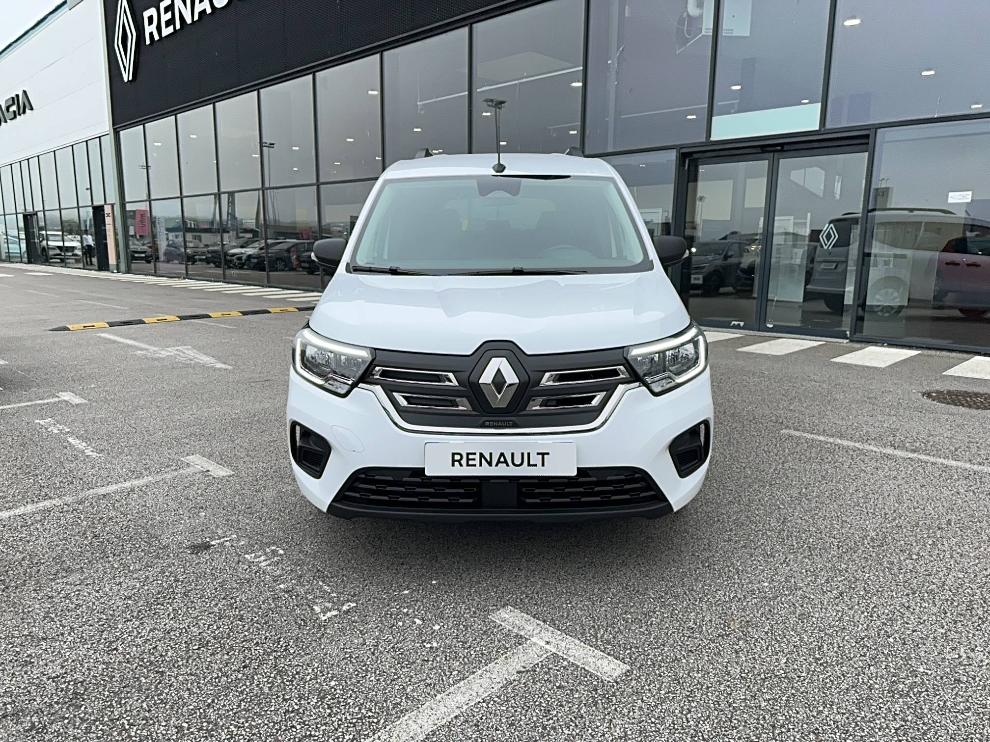 Vente en ligne Renault Kangoo E-Tech  EV45 11kW au prix de 24 900 €
