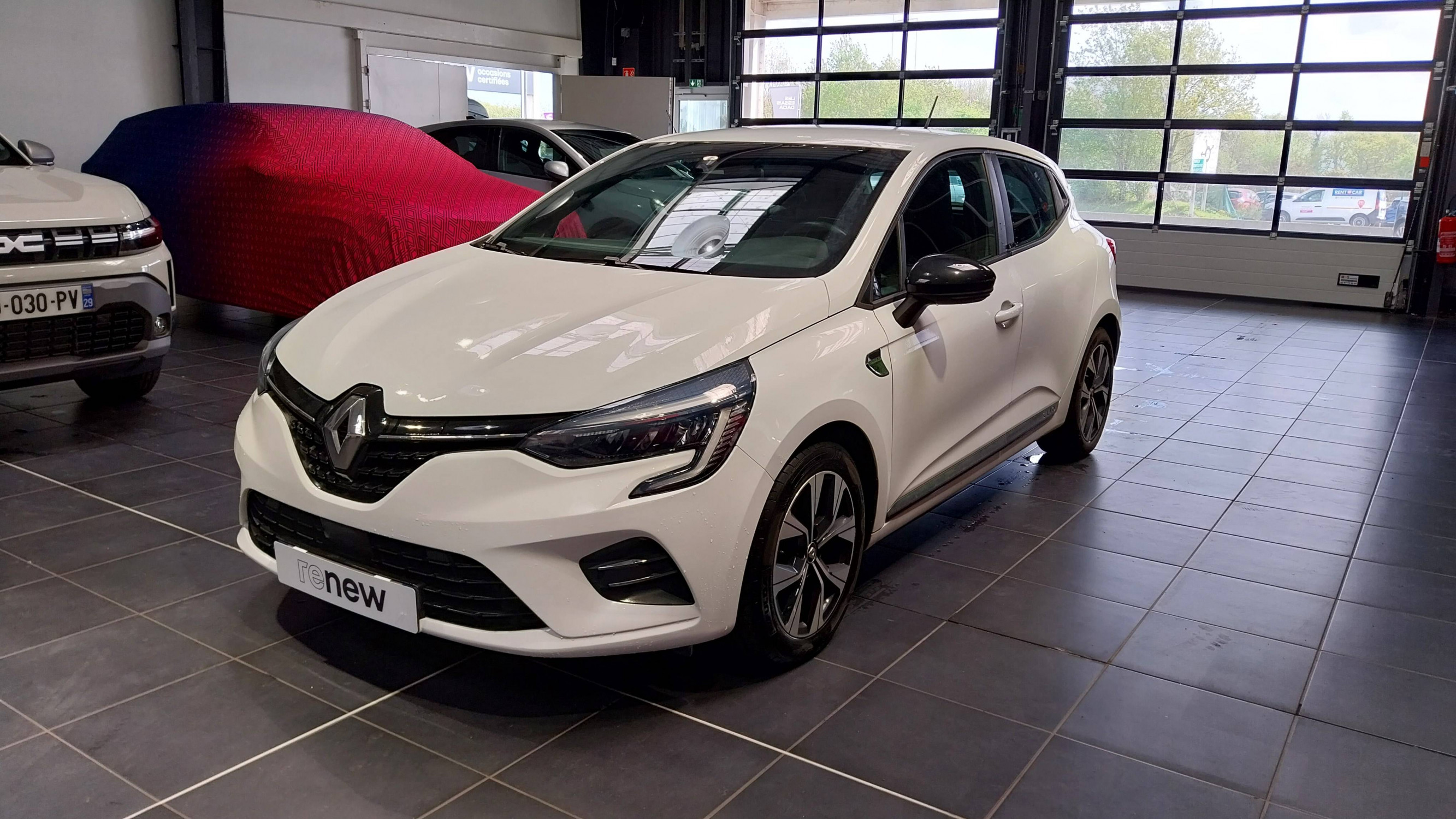 Renault Clio 5 Clio E-Tech 140 - 21 occasion de 2021 en vente à Quimper