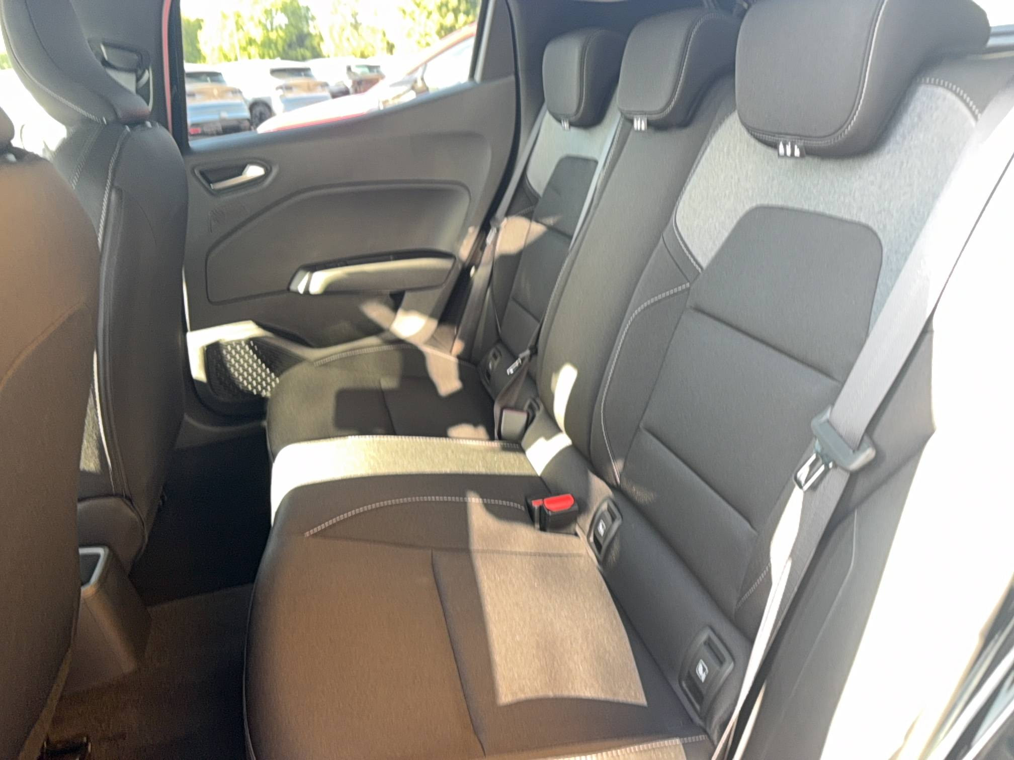 Vente en ligne Renault Clio 5 Clio Eco-G 100 ch au prix de 17 490 €