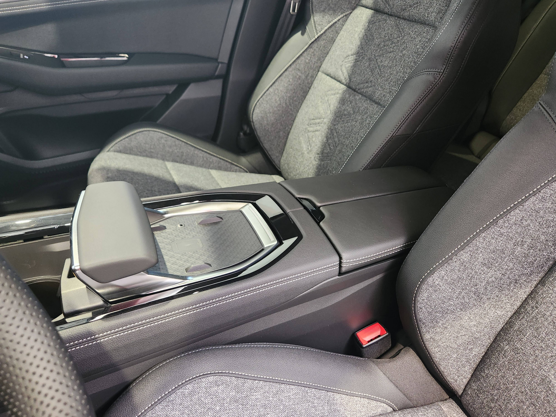 Vente en ligne Renault Austral  full hybrid E-Tech 200 ch au prix de 38 490 €
