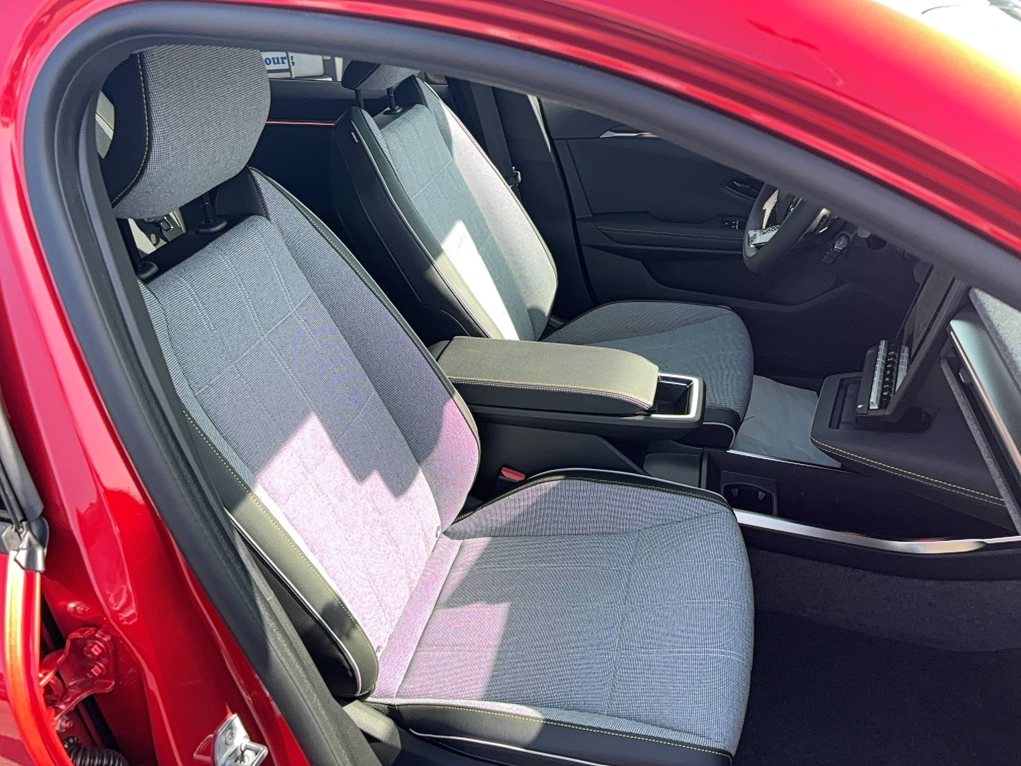 Vente en ligne Renault Scenic E-Tech Scenic E-Tech électrique 220 ch grande autonomie au prix de 44 900 €