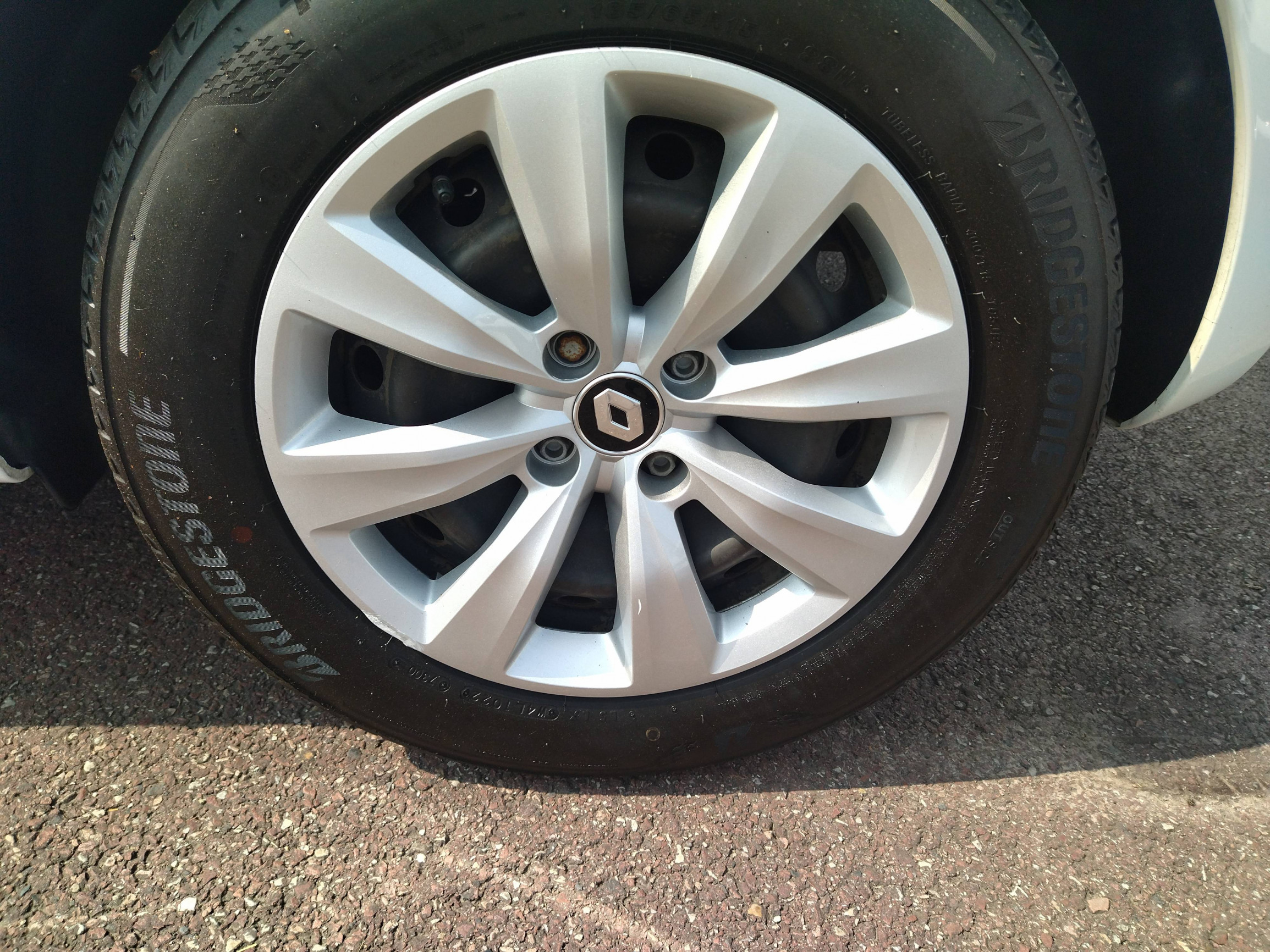 Vente en ligne Renault Clio 5 CLIO SOCIETE BLUE DCI 100 - 21N au prix de 12 061 €