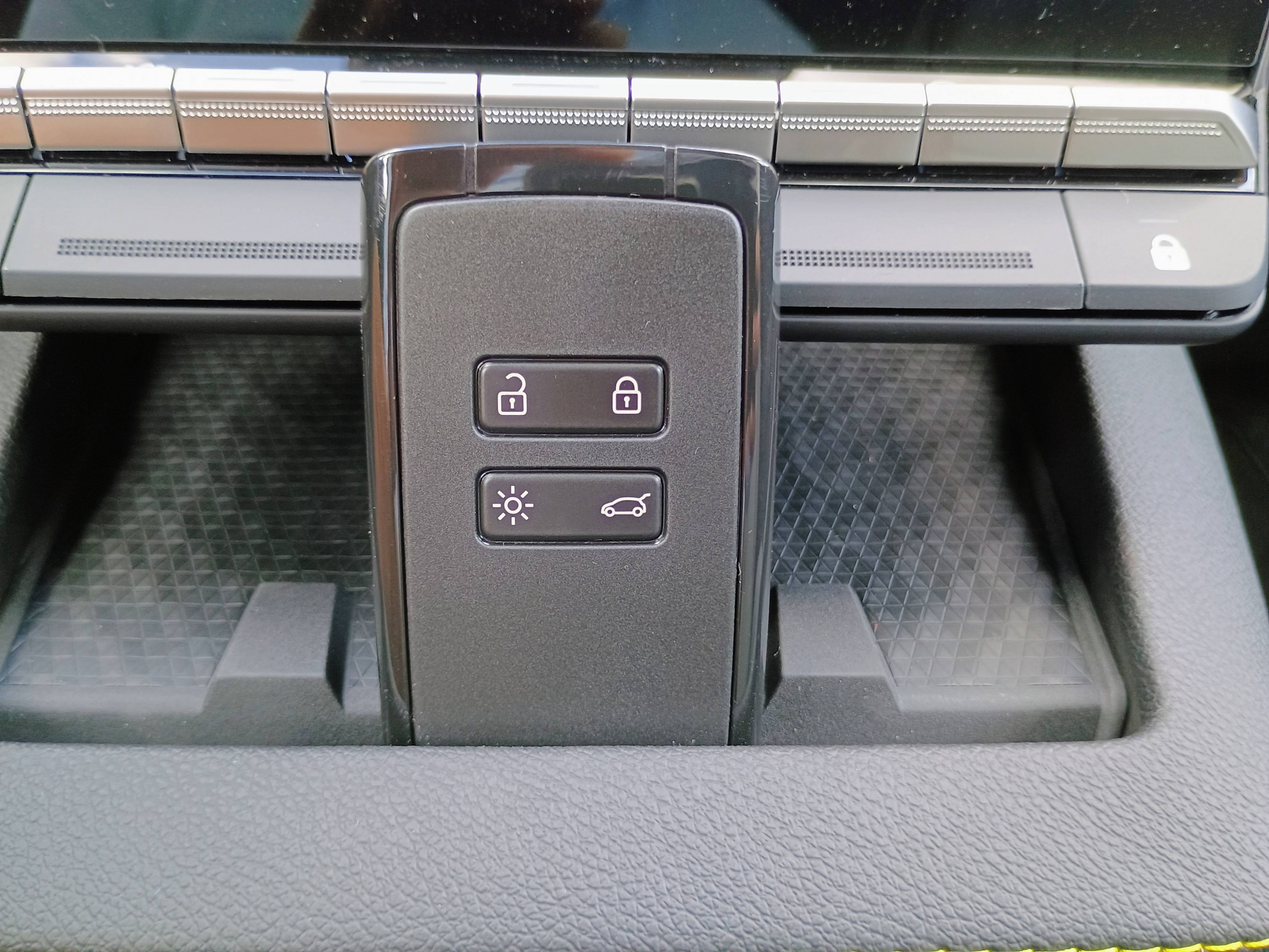 Vente en ligne Renault Scenic E-Tech Scenic E-Tech électrique 220 ch grande autonomie au prix de 46 980 €