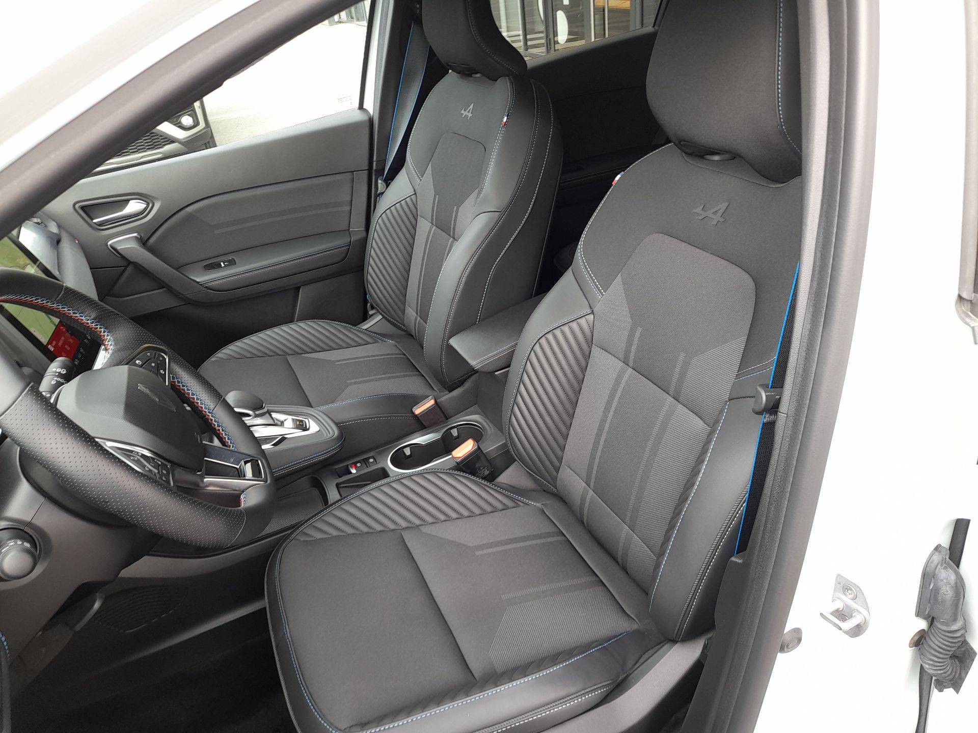 Vente en ligne Renault Symbioz  E-Tech full hybrid 145 au prix de 29 990 €