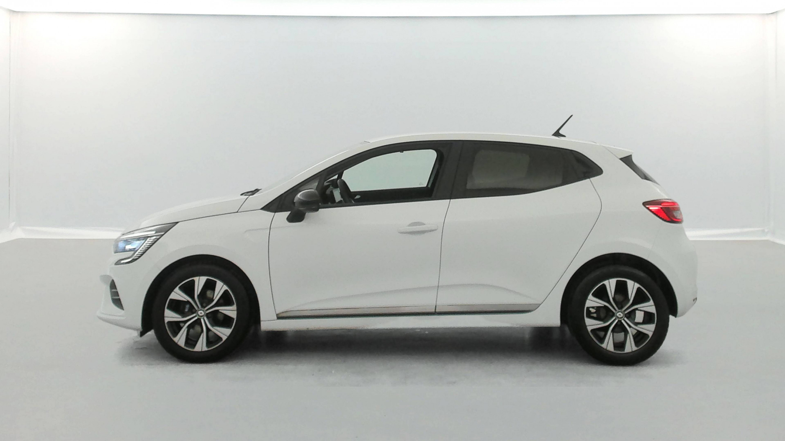 Vente en ligne Renault Clio 5 Clio TCe 90 au prix de 12 990 €