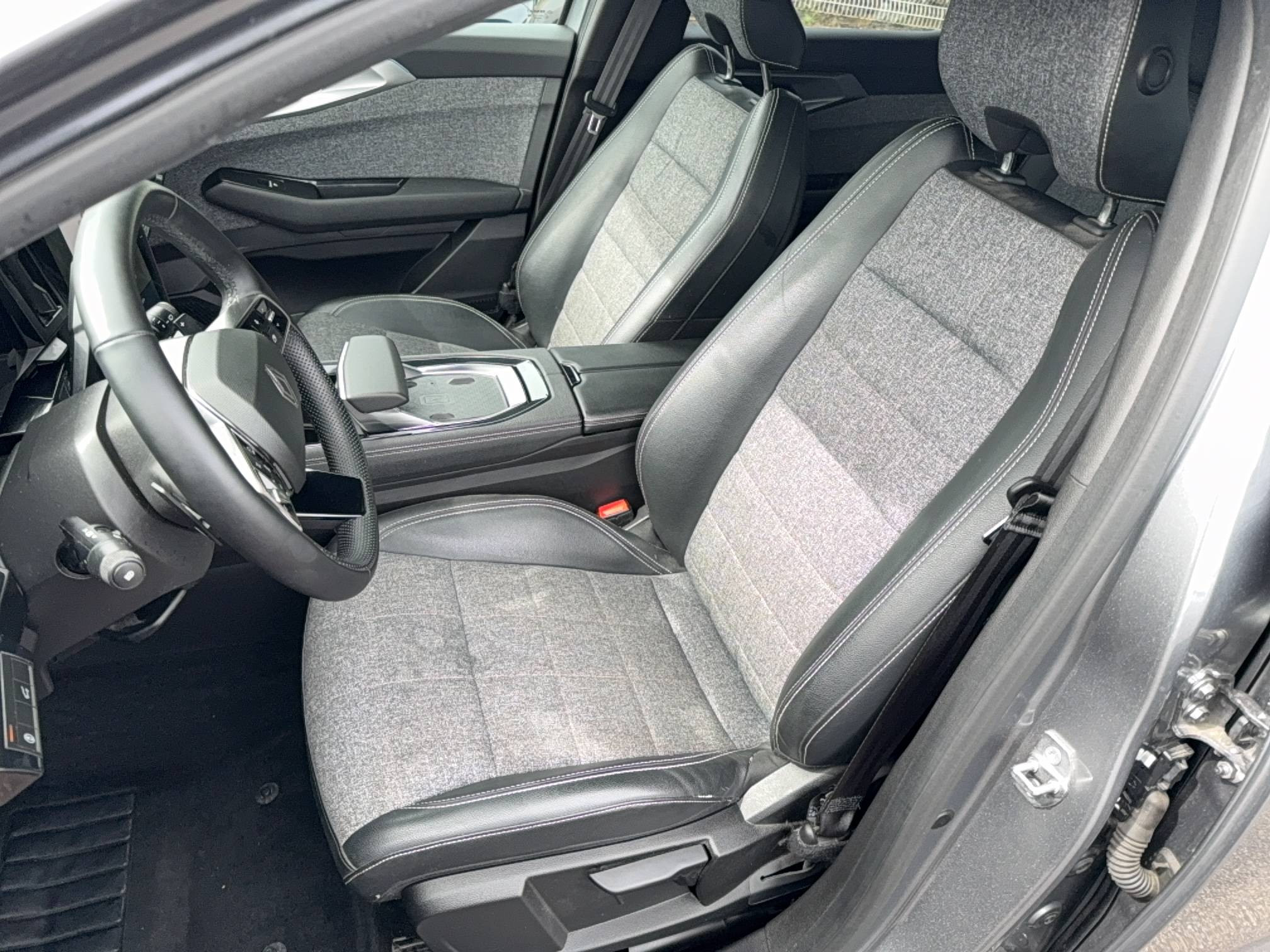 Vente en ligne Renault Espace Espace E-Tech full hybrid 200 GSR2 au prix de 28 490 €
