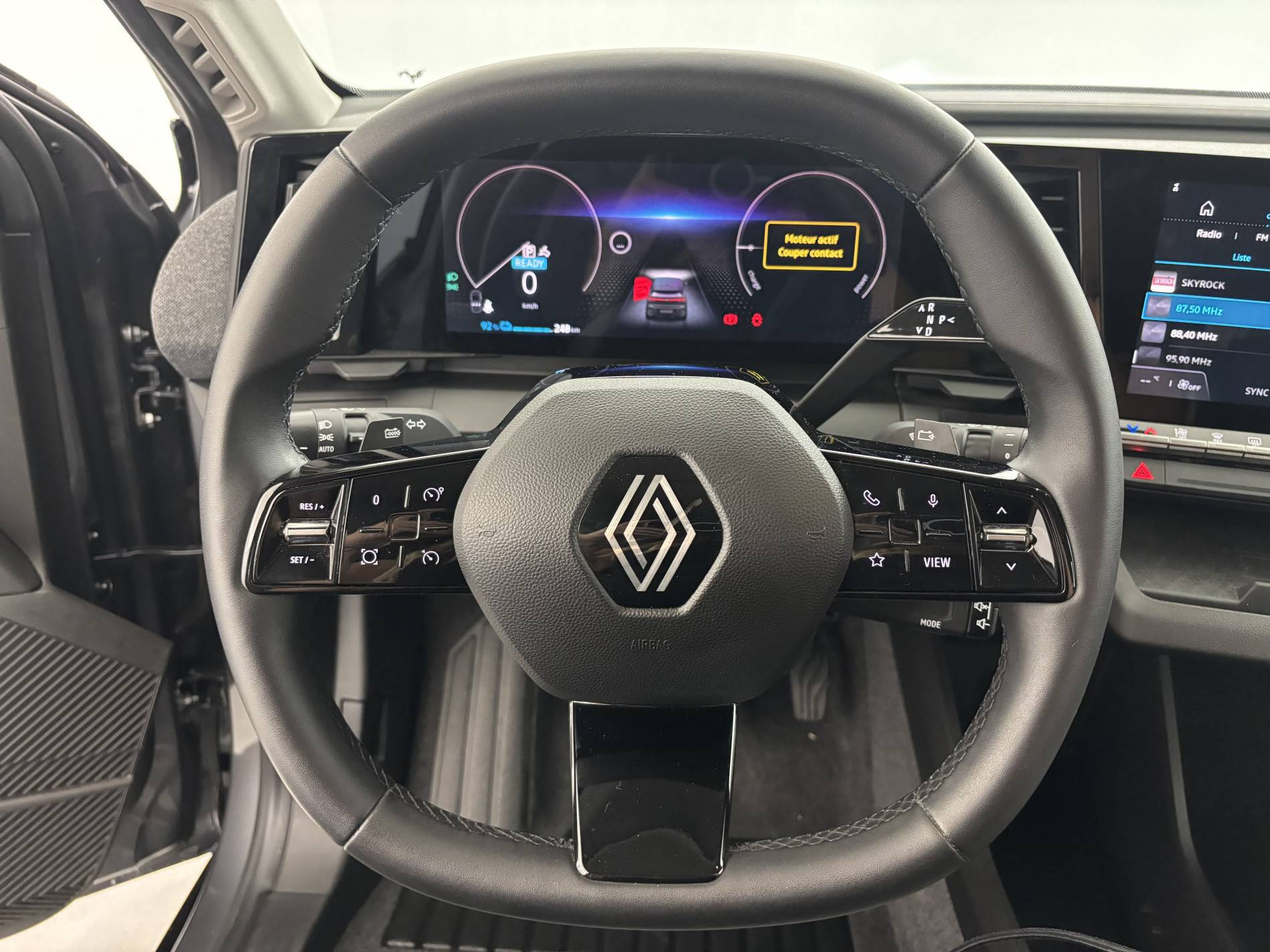 Vente en ligne Renault Megane E-Tech  EV40 130ch standard charge au prix de 18 990 €