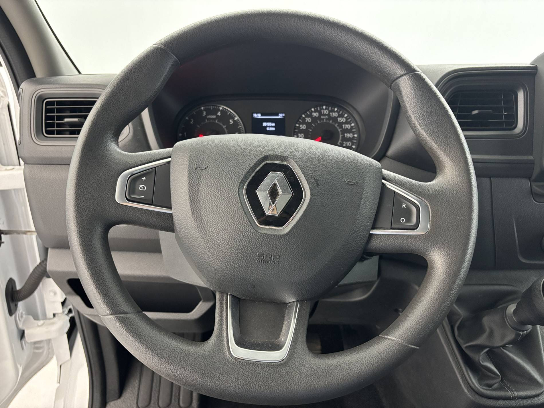 Vente en ligne Renault Master Fourgon MASTER FGN TRAC F3500 L3H3 BLUE DCI 135 au prix de 27 000 €